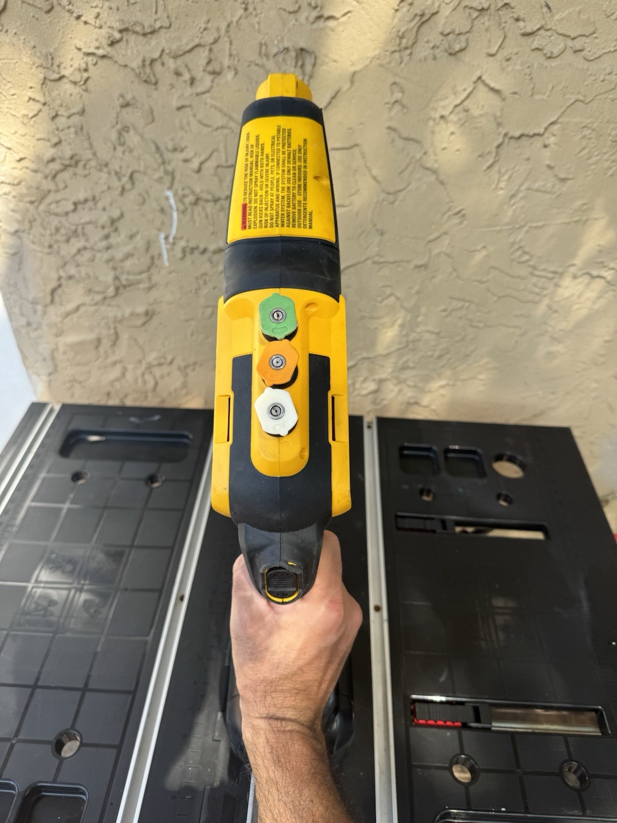 DEWALT 20V MAX 550 PSI Cold Water Pressure Washer (Tool only) (DCPW550B)
