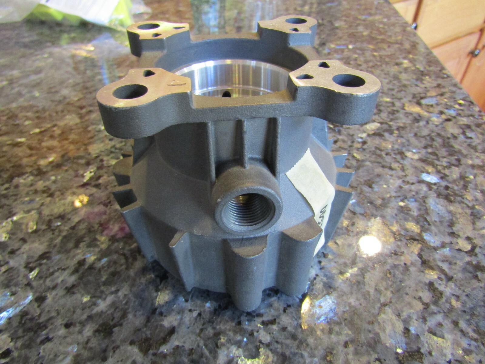 COLEMAN POWERMATE PRESSURE WASHER FLANGE ASSEMBLY 0058530