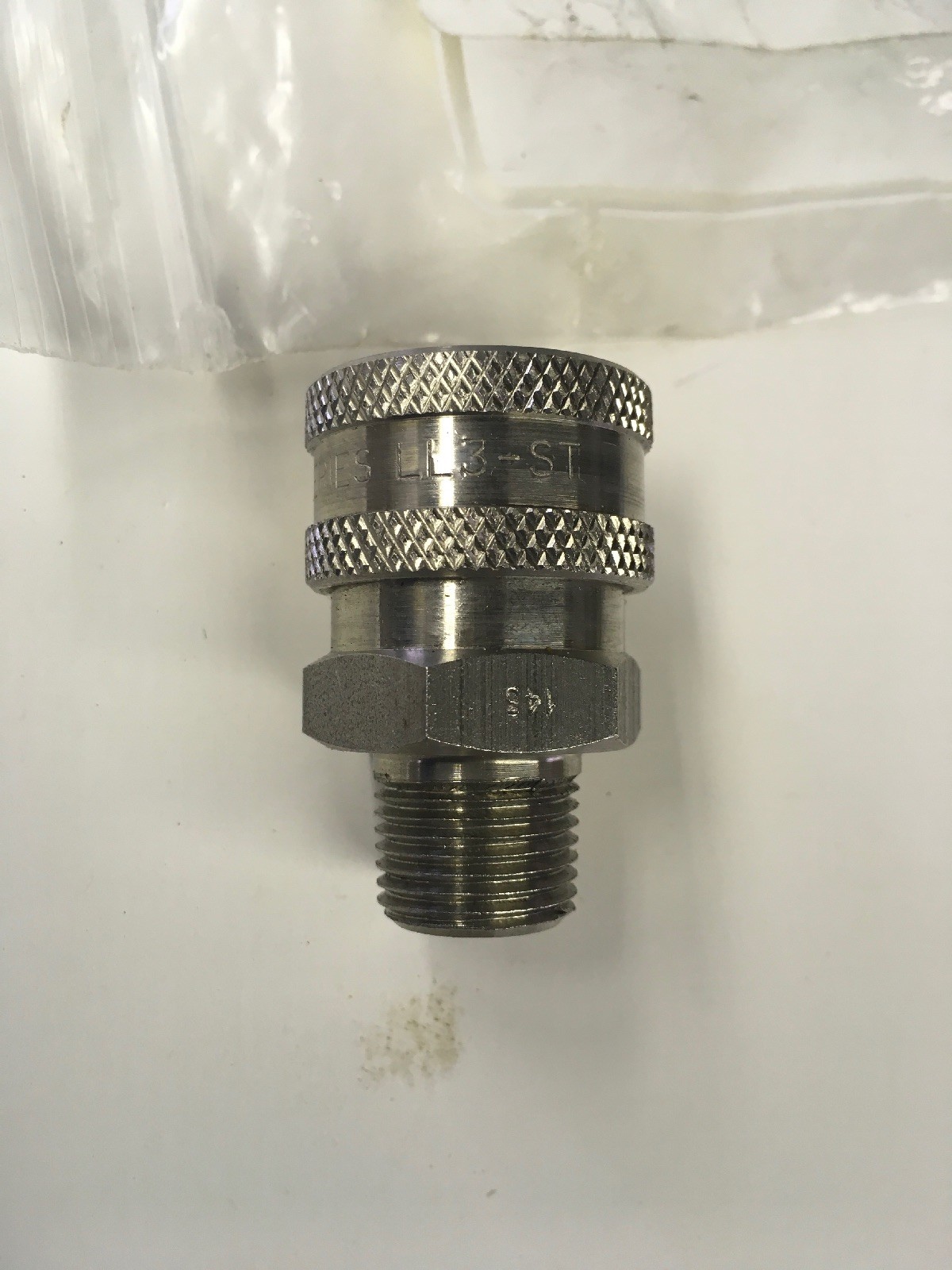 Quick Connect Coupler Male 3/8″ x 3/8″ P/N 5JKN8 EATON LL3-ST Series 17-0042