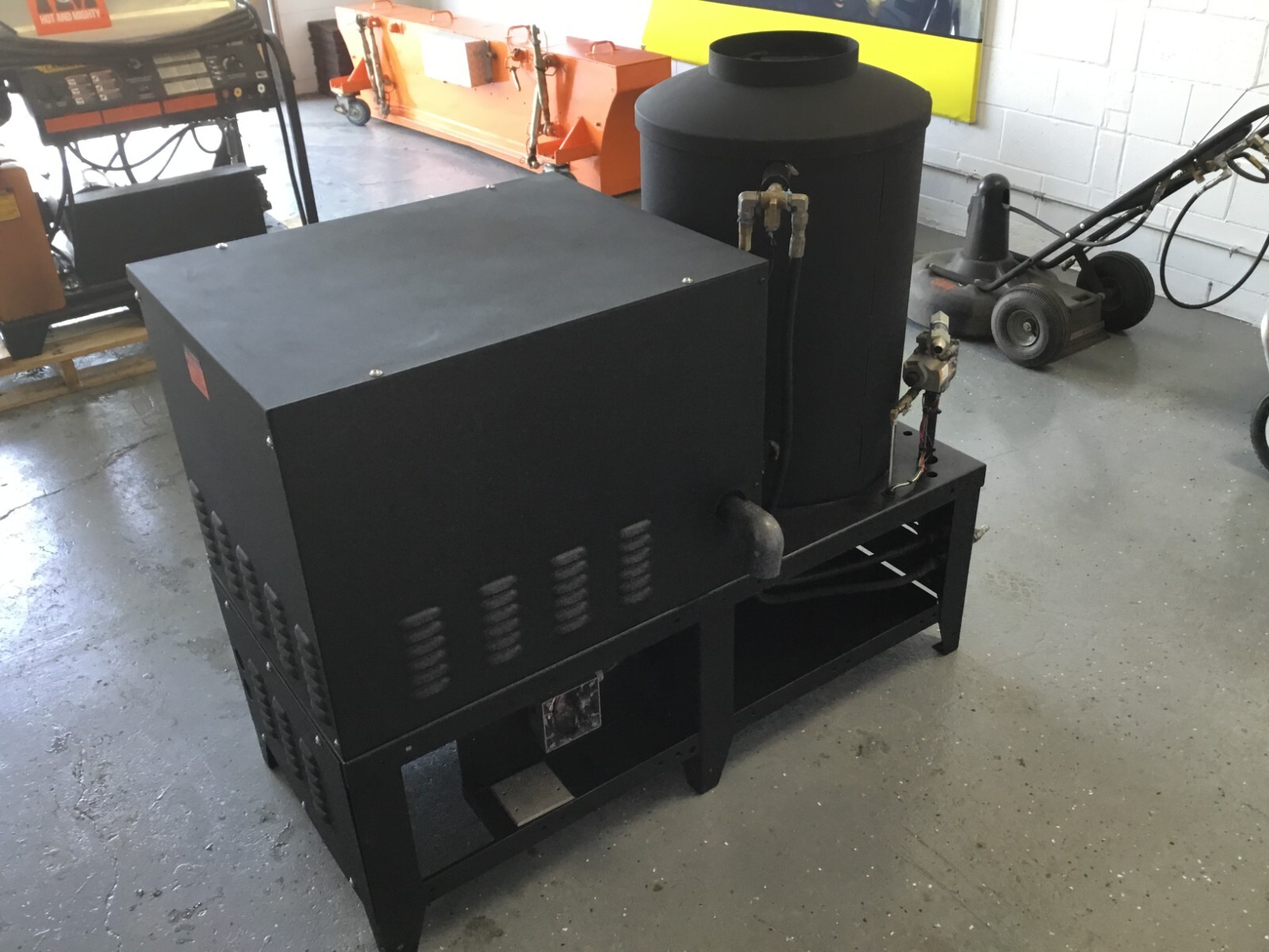 Landa – VHG – Stationary Hot Water – Elec Powered – N/G Heat – Pressure Washer