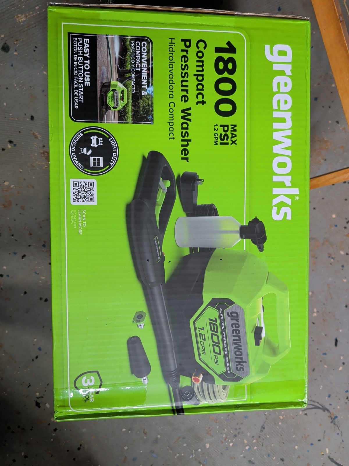 Greenworks 1800 PSI 1.2-GPM Cold Water Electric Pressure Washer and 2 Spray Tips