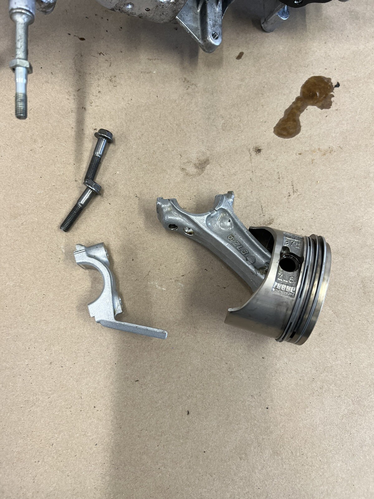 Honda XR2600 5.0 HP Crankcase Engine Piston For Rebuild B240