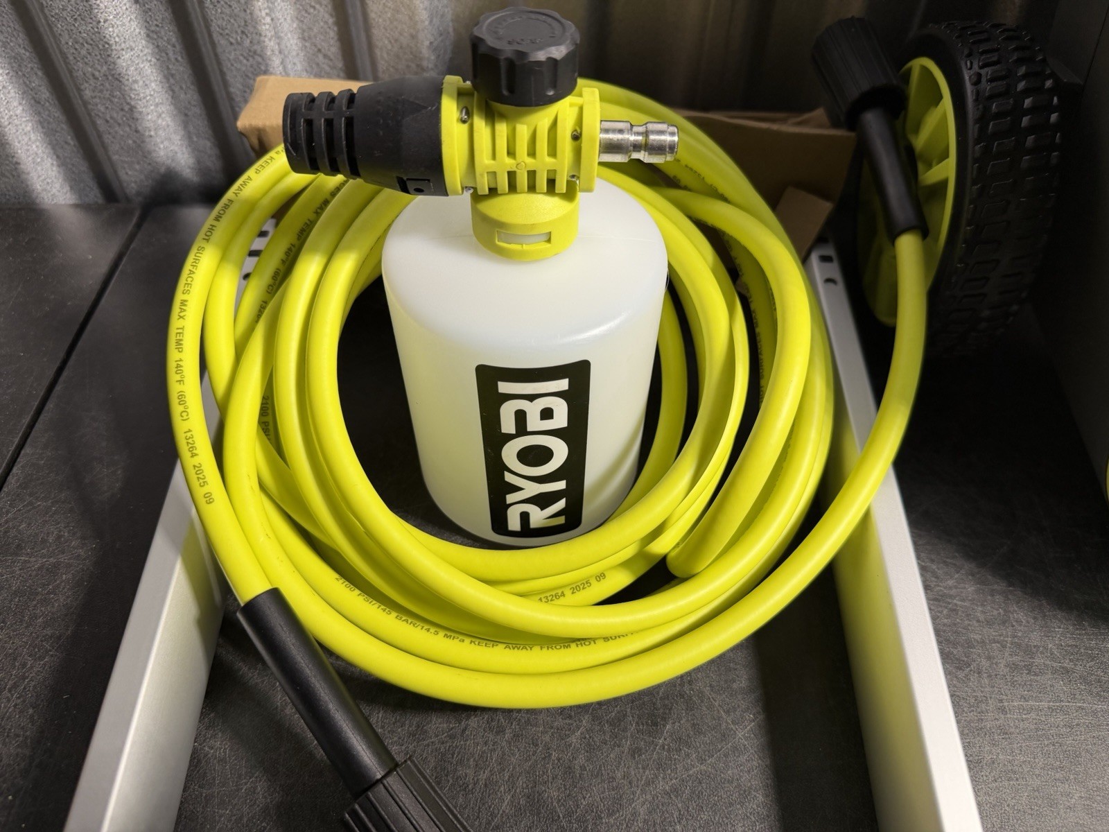NEW RYOBI 2100 PSI 1.2 GPM Electric Cold Water Pressure Washer RY142012