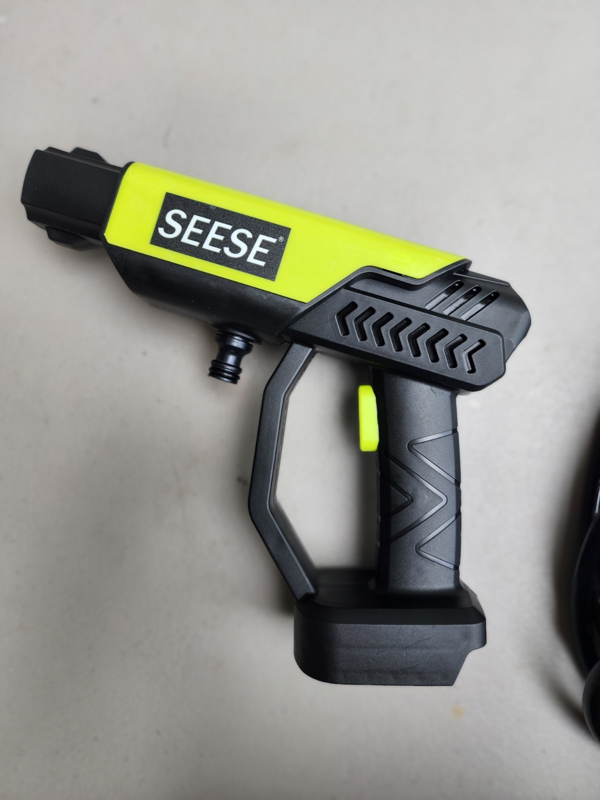 SEESE 1000 PSI Cordless Pressure Washer for Car & Garden Only