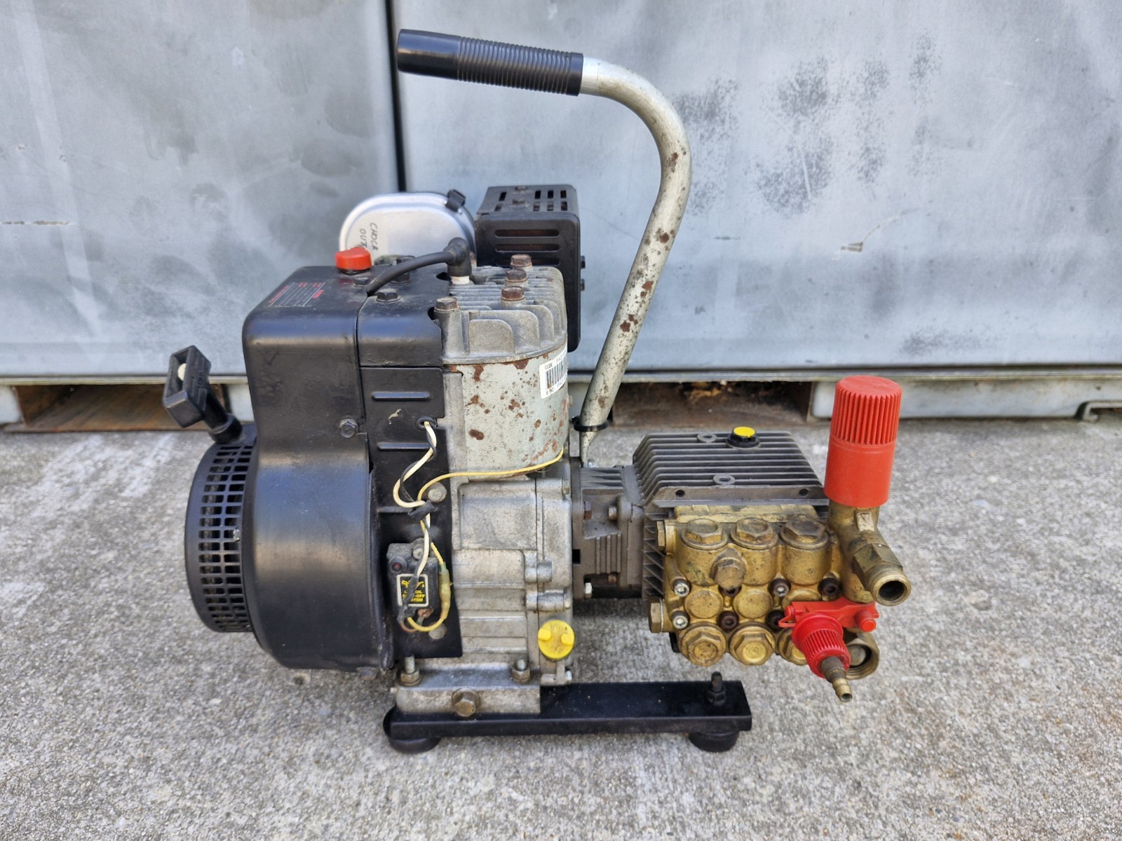 Kawasaki FA210 Gas Pressure Washer w/ General Pump TT9071 – 1500 PSI 2.5 GPM…