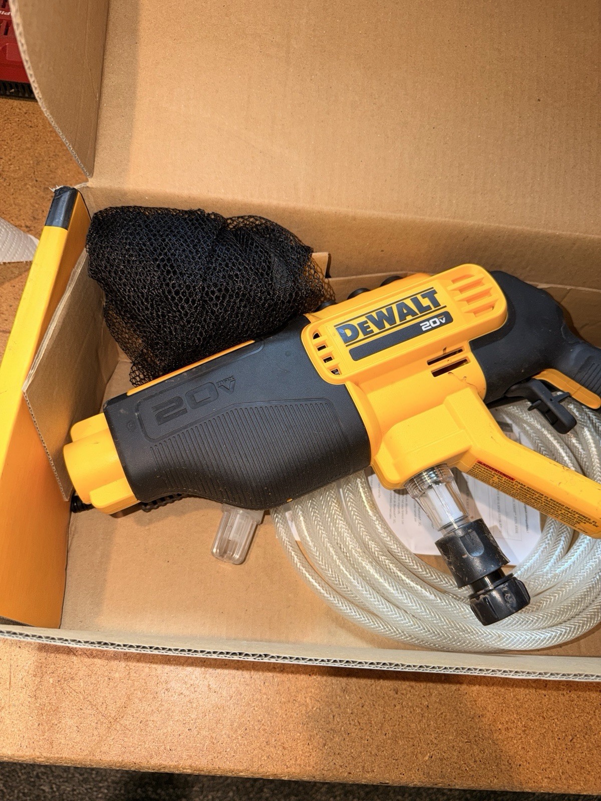 USED DEWALT 20V MAX 550 PSI cordless power CLEANER (Tool only) (DCPW550B)