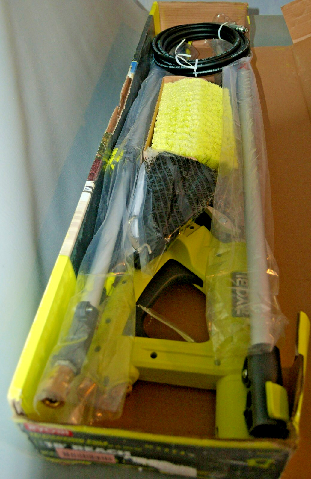Ryobi 18 ft Pressure Washer 18ft Telescoping Pole Extension W/ Brush RY31EP26