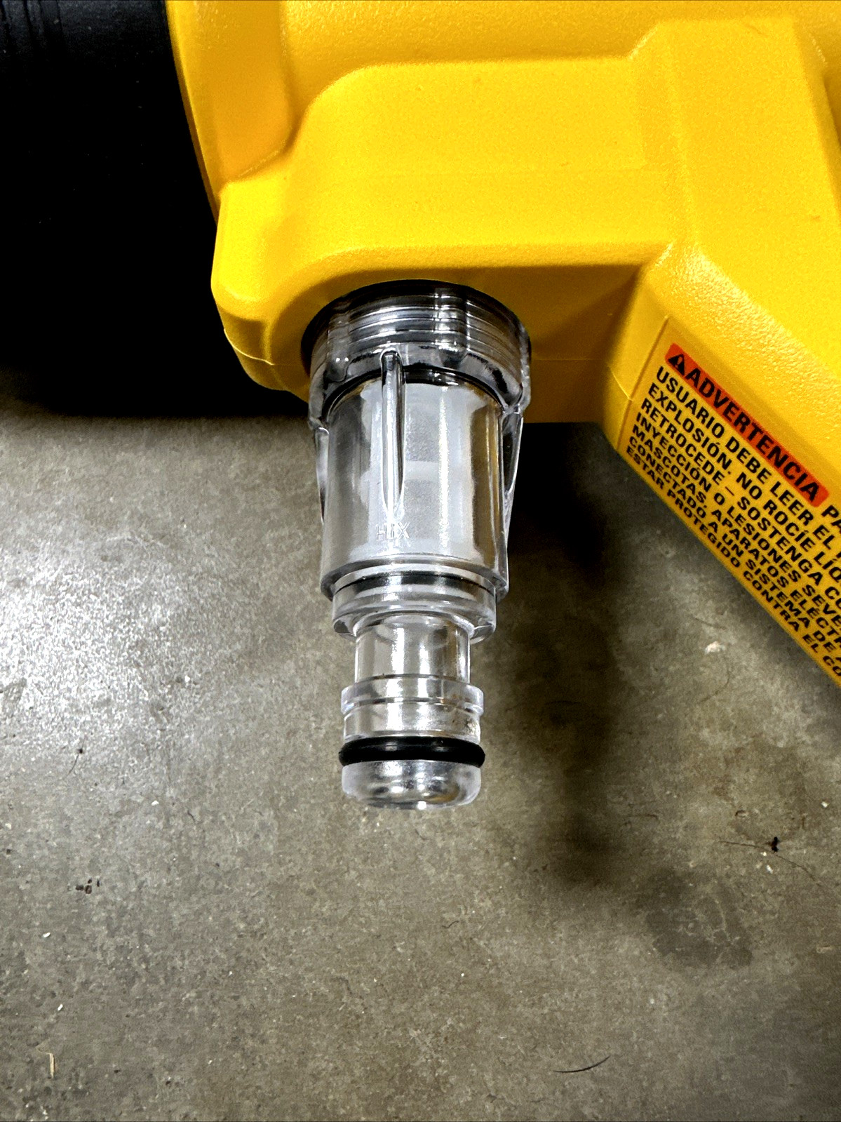 DEWALT DCPW550B 20V MAX Cordless 550-psi Pressure Washer Cleaner Kit Tool Only