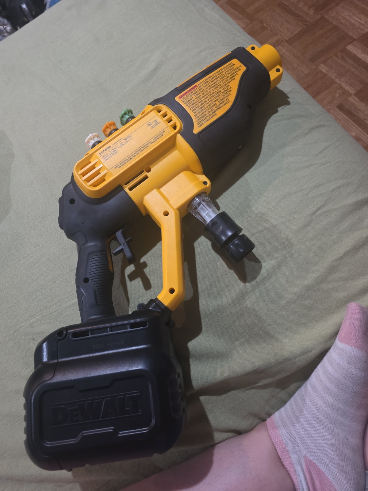 DeWalt DCPW550B 20V MAX 550 PSI Cordless Power Cleaner Tool Only