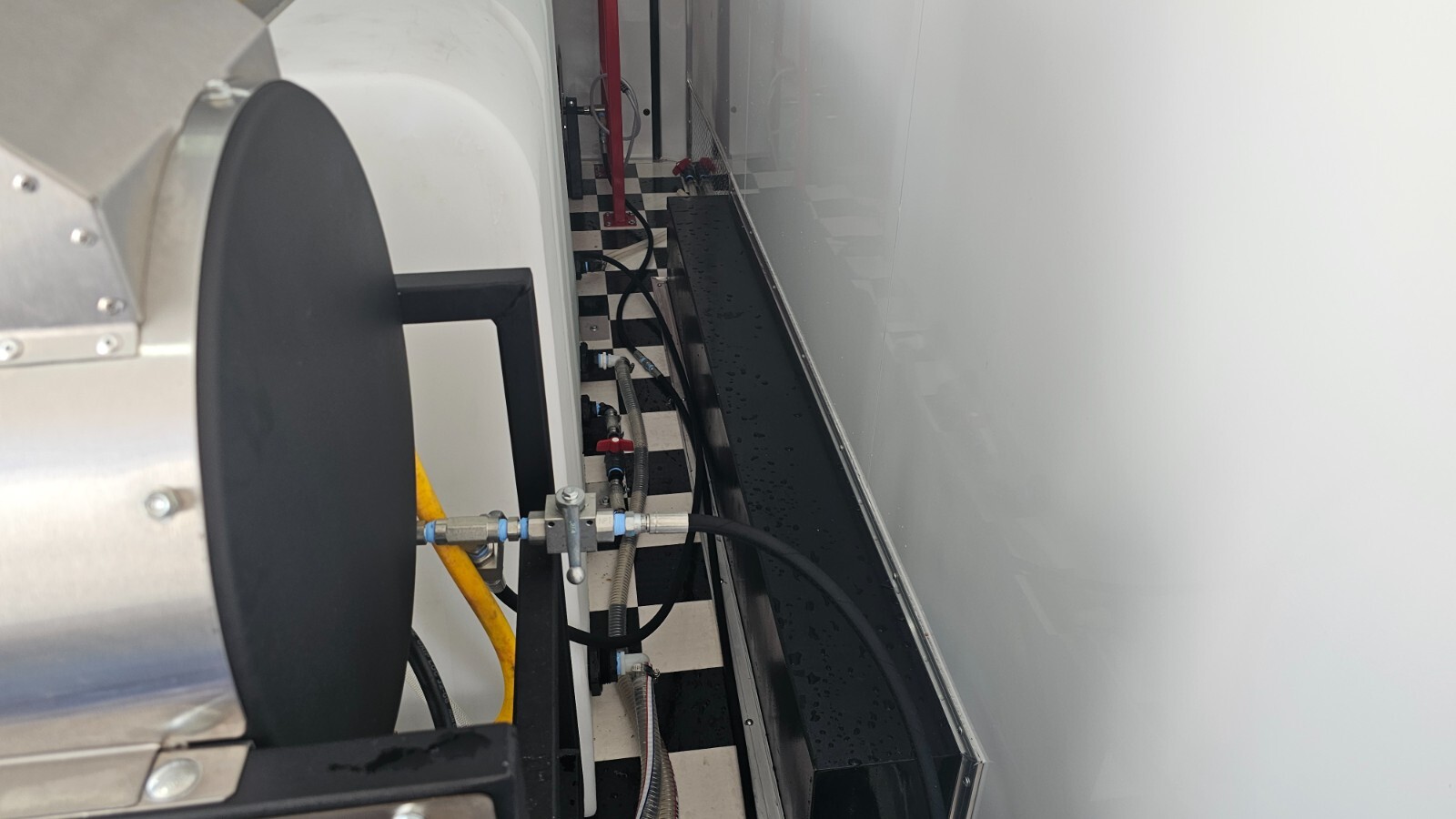 ENCLOSED HOT WATER PRESSURE WASH/SOFT WASH TRAILER W/ SPOT FREE