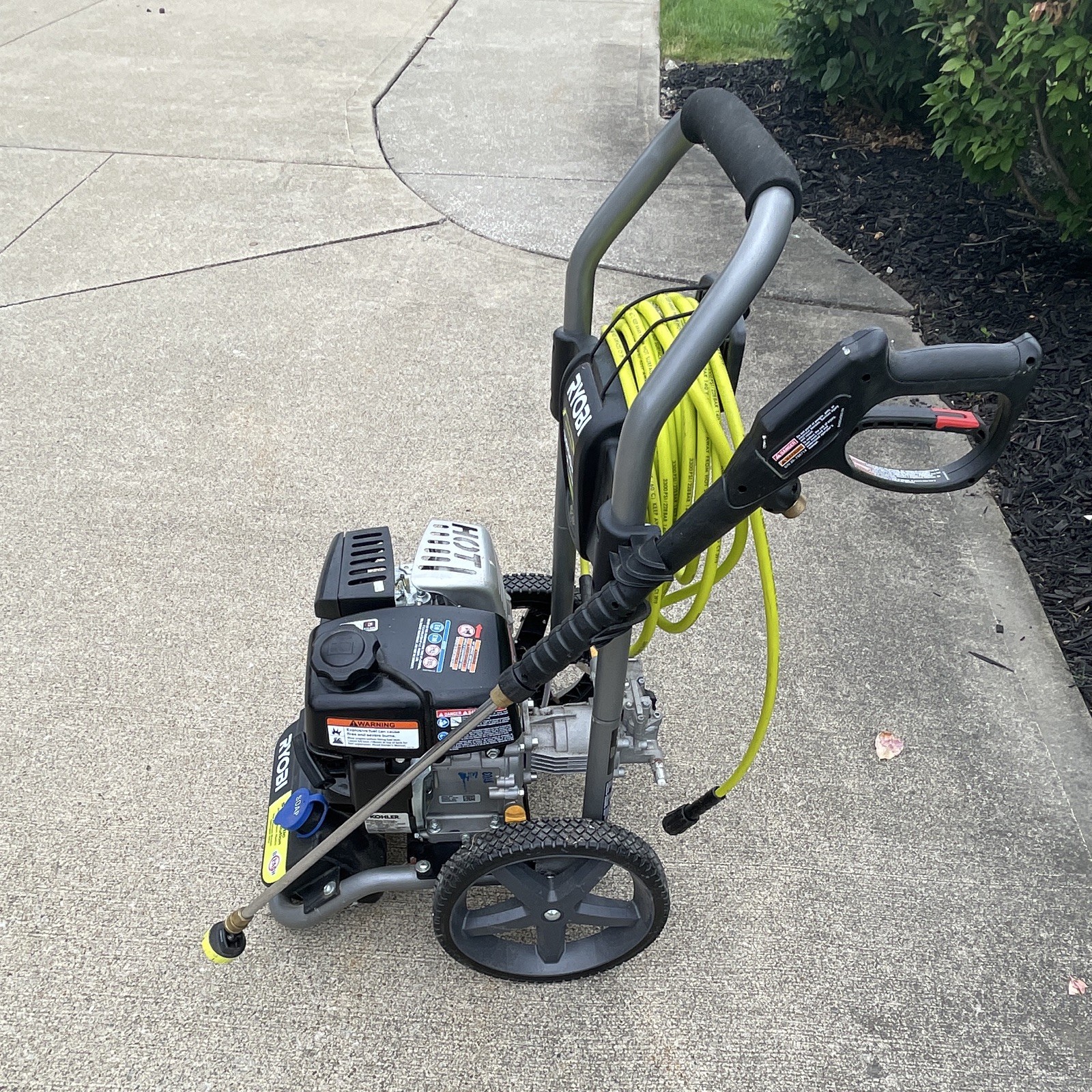 Ryobi 3200 PSI 2.3 GPM Gas Pressure Washer 196cc 4-Stroke Hose Reel