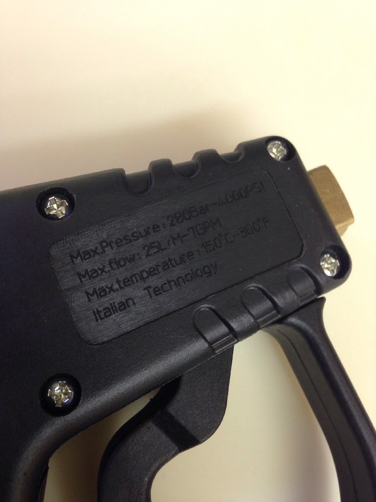 2 GUNS AR NORTH AMERICA MODEL 5101 PRESSURE WASHER GUN 1000- 4000 Psi