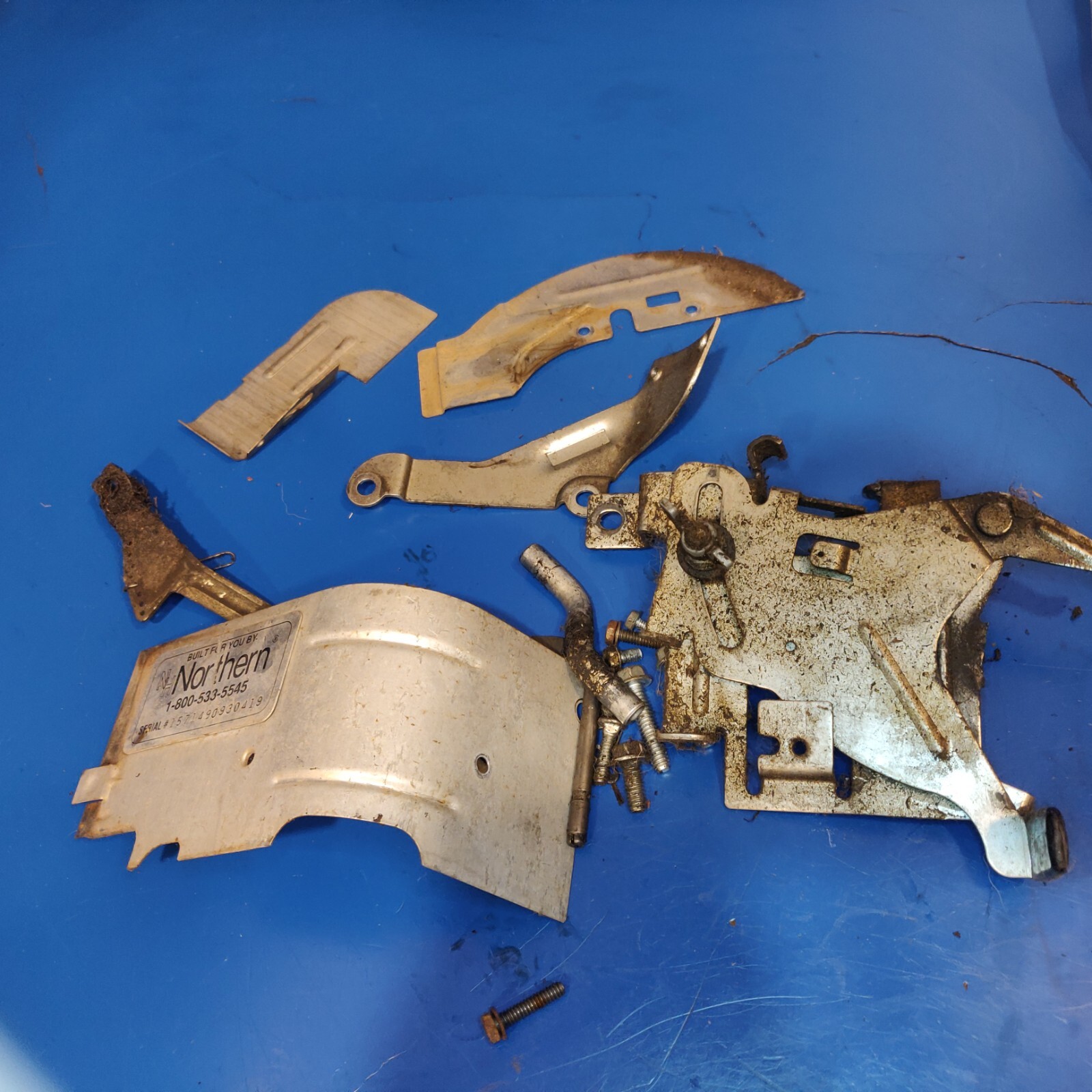 Bracket 691383 , Briggs Stratton industrial plus pressure washer (4 a11)