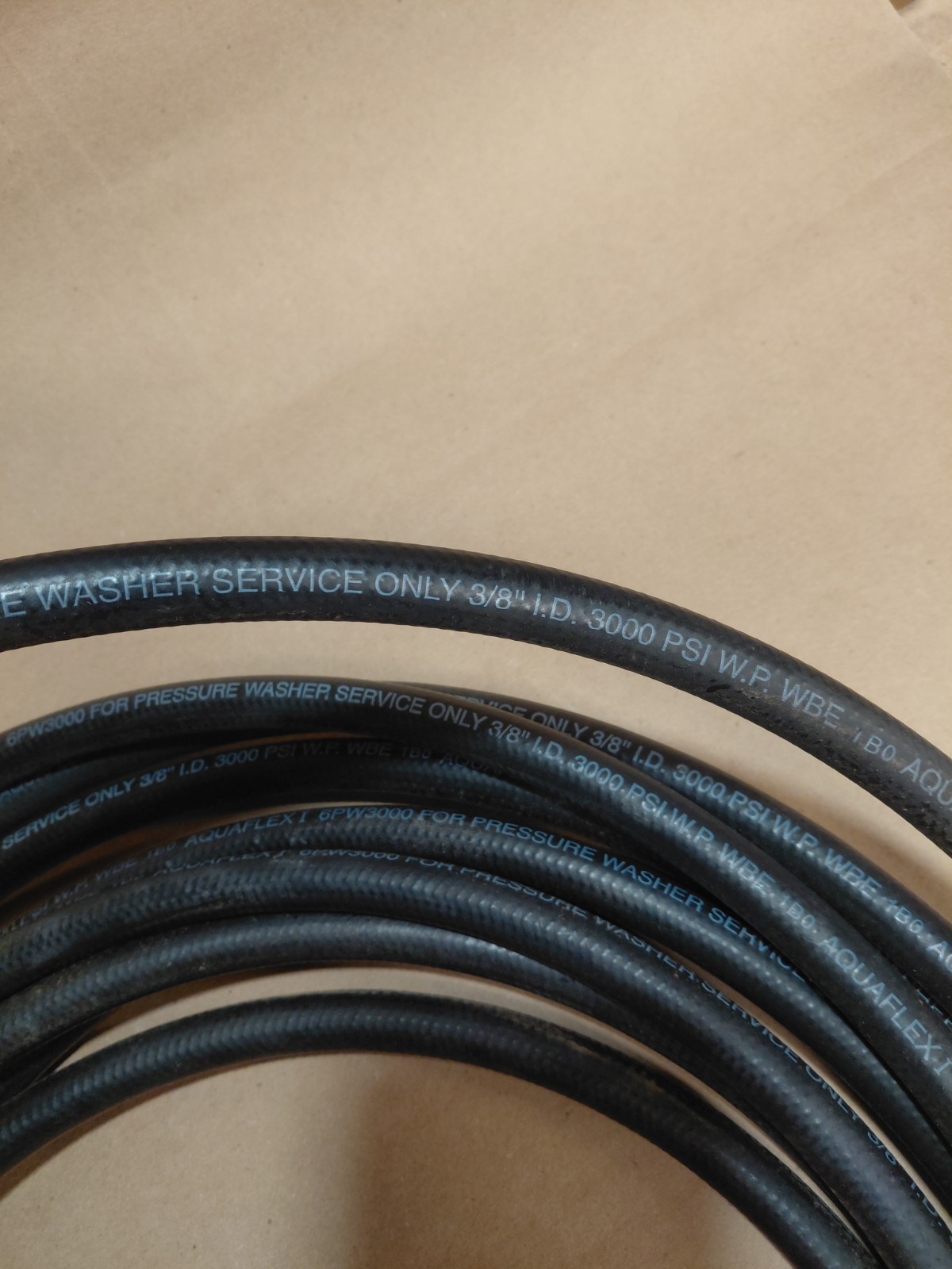 3/8 ID 40′ 3000 PSI Aquaflex Pressure Washer Hose. No Fittings, material only