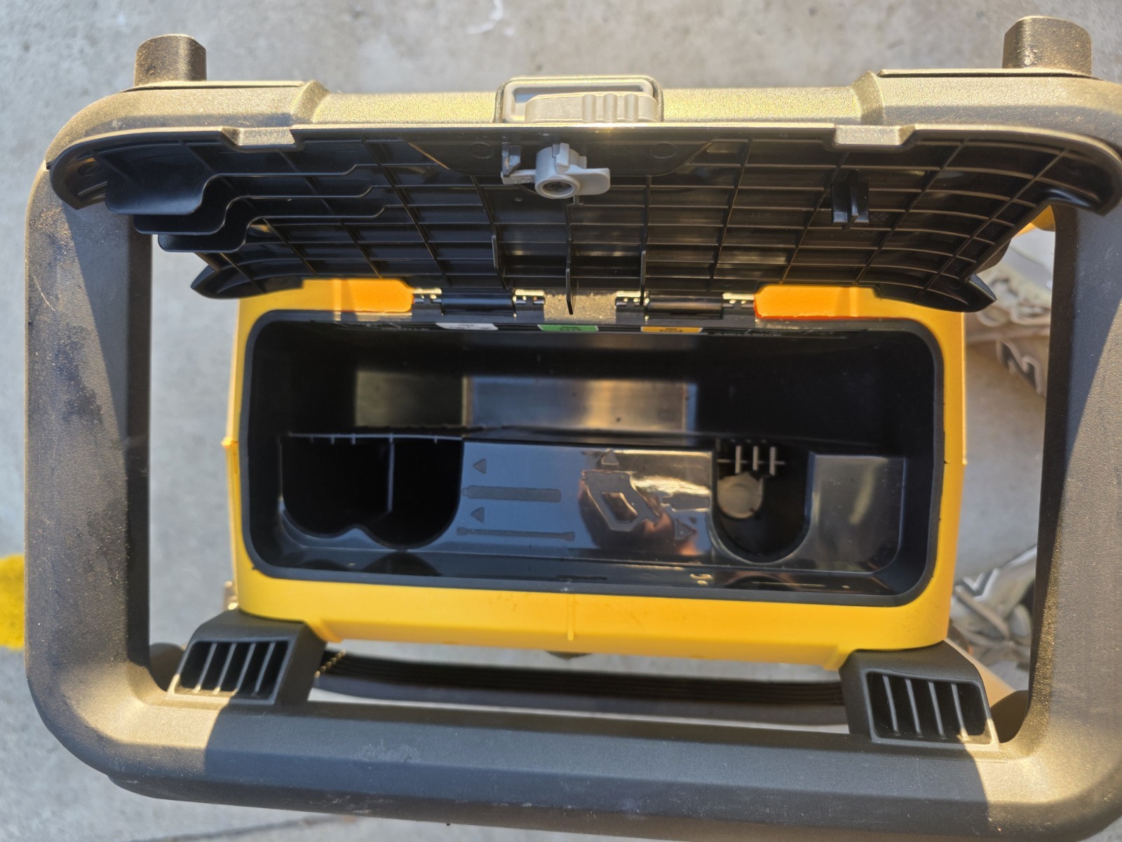DEWALT DWPW3000 3000-MAX PSI 1.1-GPM Brushless Electric Pressure Washer
