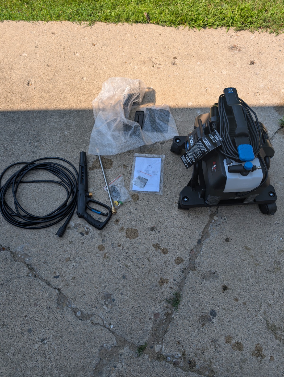 AR Blue Clean XWM2300 2300 PSI 1.3 GPM, 3-In-1 Electric Pressure Washer