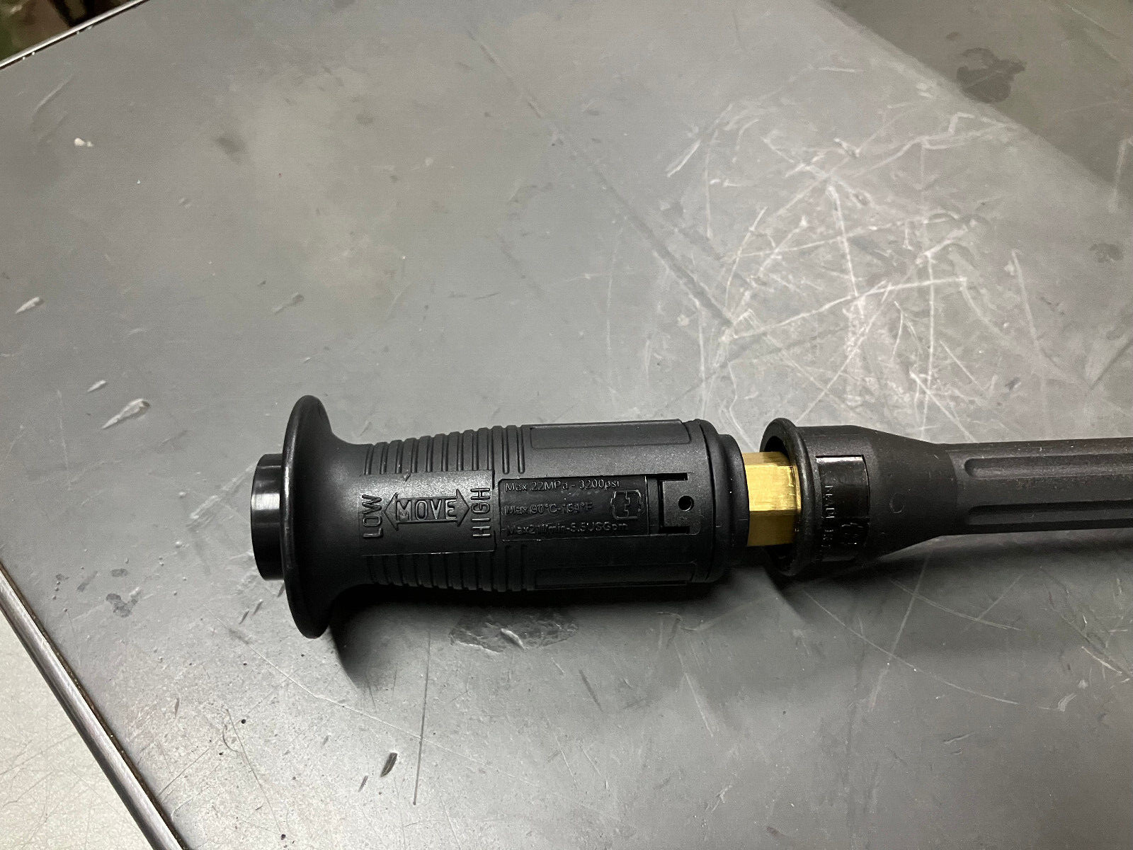 23″ Insulated Pressure Washer Extension -22mm Twist Lock with Vari-Spray Nozzle