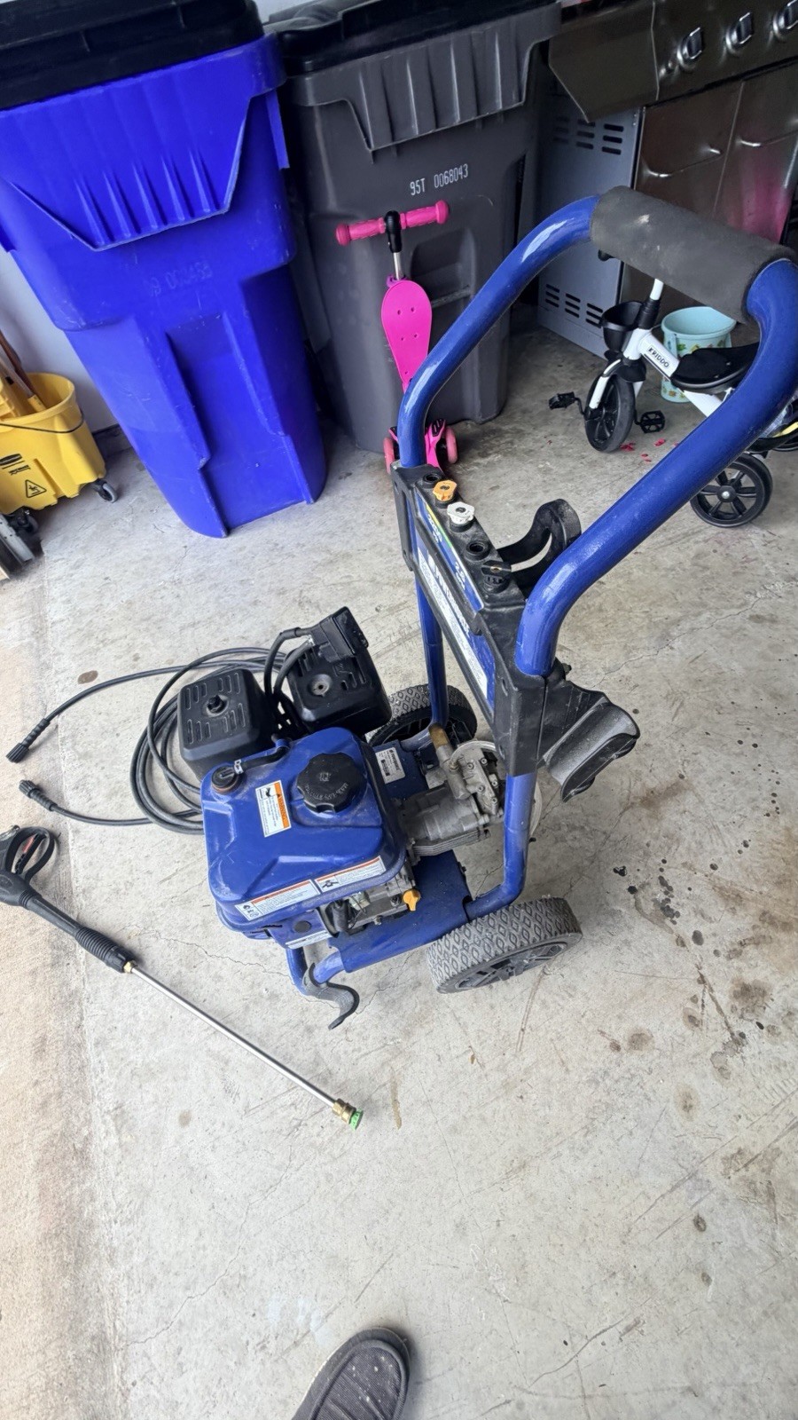 Powerhorse 3200 PSI Gas Cold Water Pressure Washer 196cc QC w/ Hose, Gun, Wand