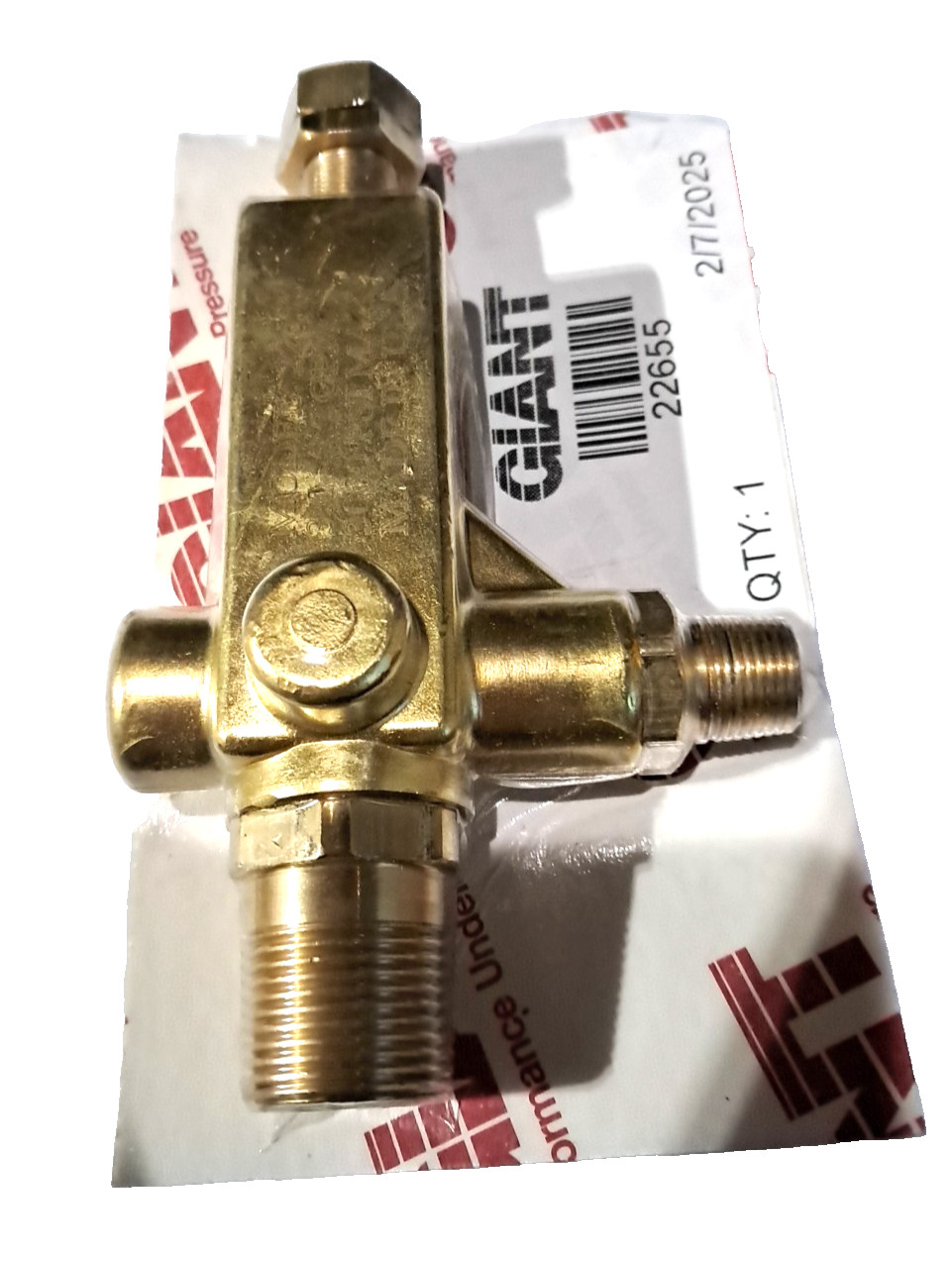 Giant 22655 Unloader Valve, 3000 PSI Max. 3 – 5.5 GPM – USA Made