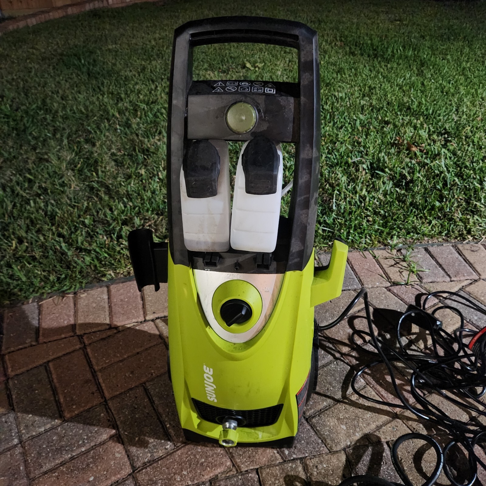 Sun Joe SPX3000 2030 PSI 1.76 GPM Electric Pressure Washer with Extra 25′ Hose