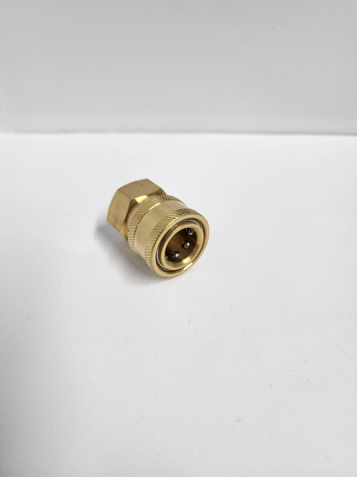 MITM 17-0004 3/8 F Socket for pressure washer