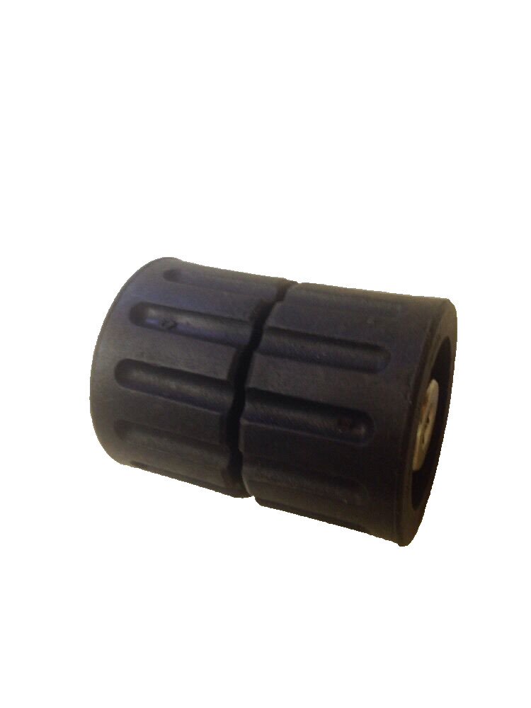 MTM Hydro M22 Twist Seal Coupler X M22 Twist Seal Coupler 24.0456 Female Adapter