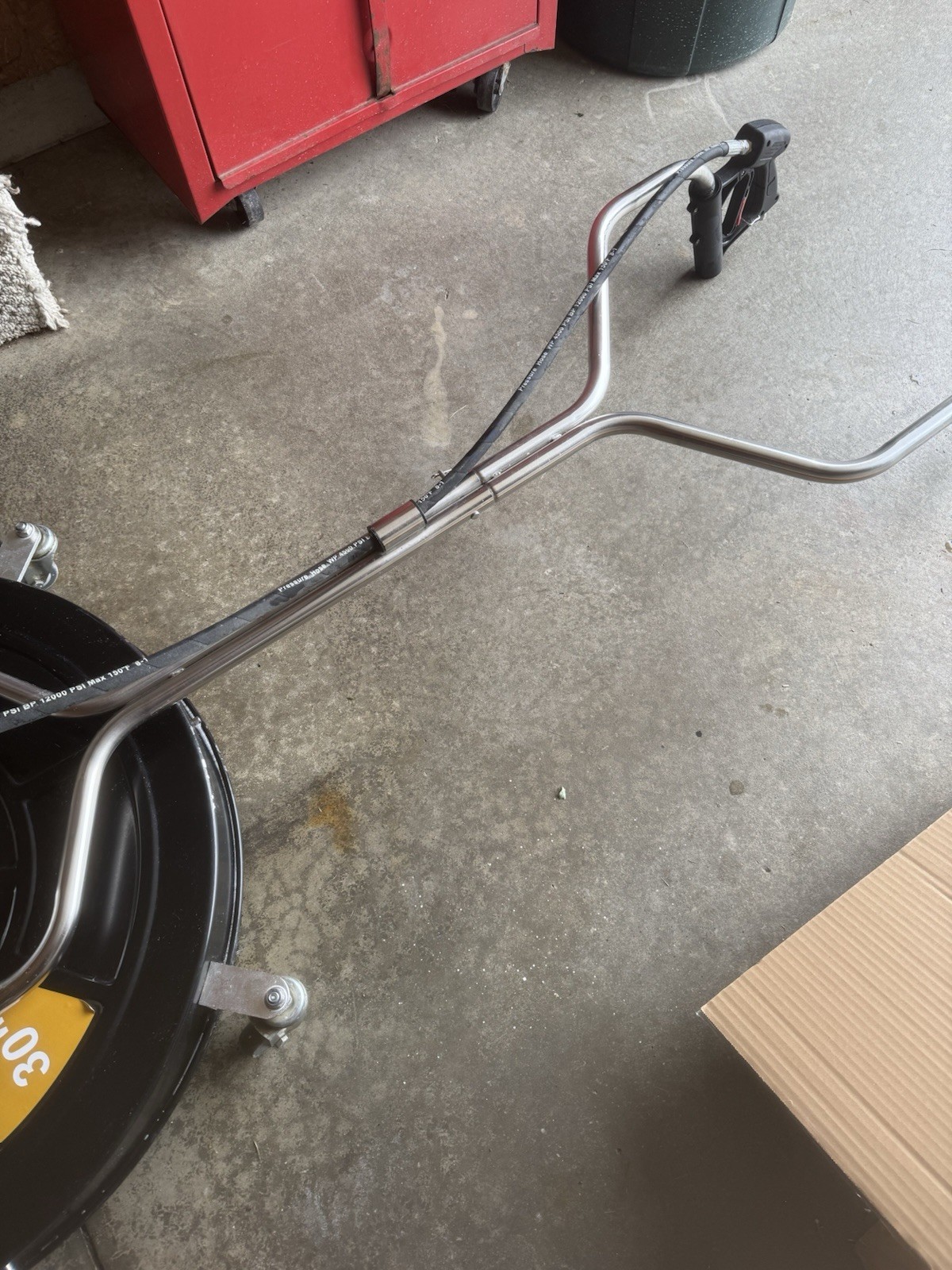 EVEAGE 30 Inch Surface Scrubber 8 To 12 GPM 4000 Psi