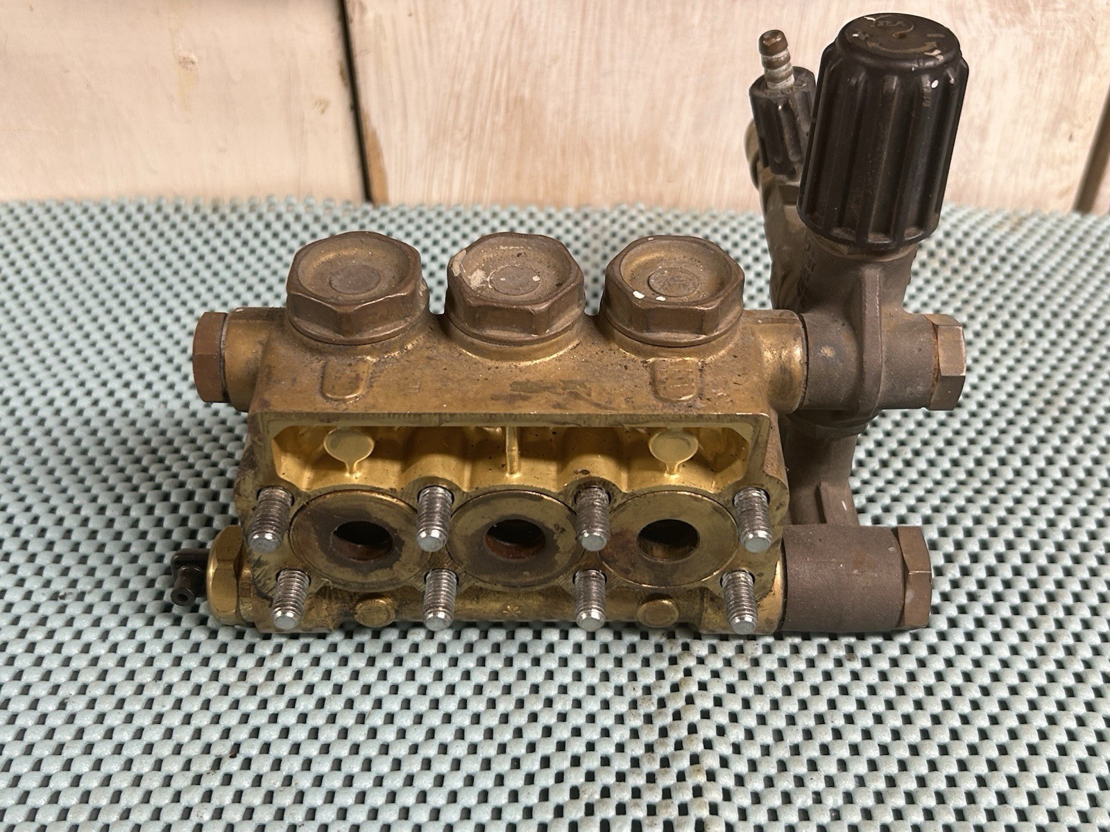 General Pump TT9441, 2500 PSI 4.4 GPM Pressure Washer Pump Brass Head