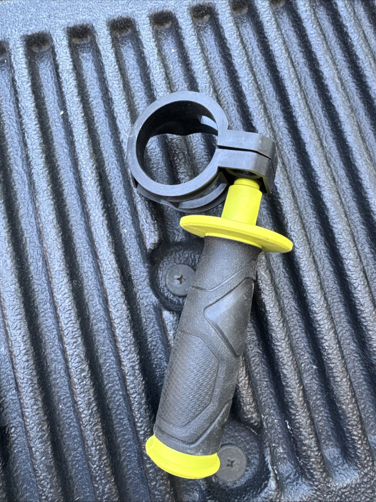 RYOBI 40V HP 600 PSI EZ Clean Power Cleaner Brushless handle clamp only