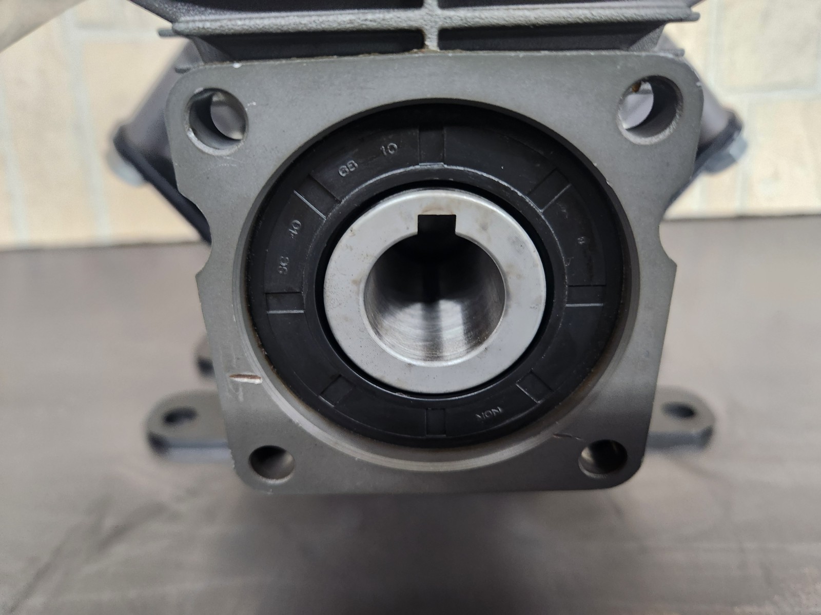 Annovi Reverberi AR1064 High Pressure Quad Diaphram Pump & AR1639 Gearbox /Hypro