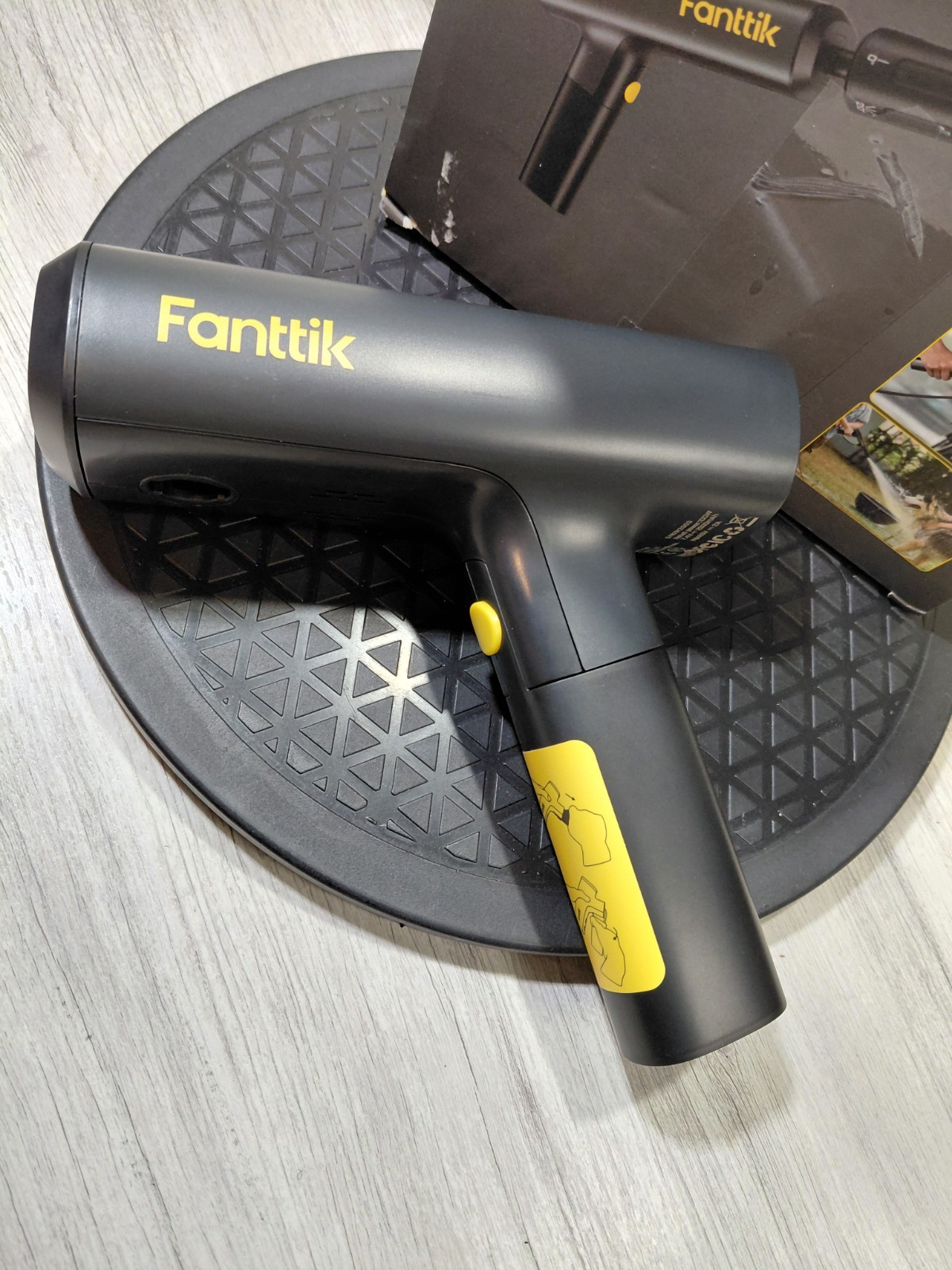 Fanttik K100 Flip Battery Cold Water Pressure Washer 174 PSI w/ Hose Nozzle
