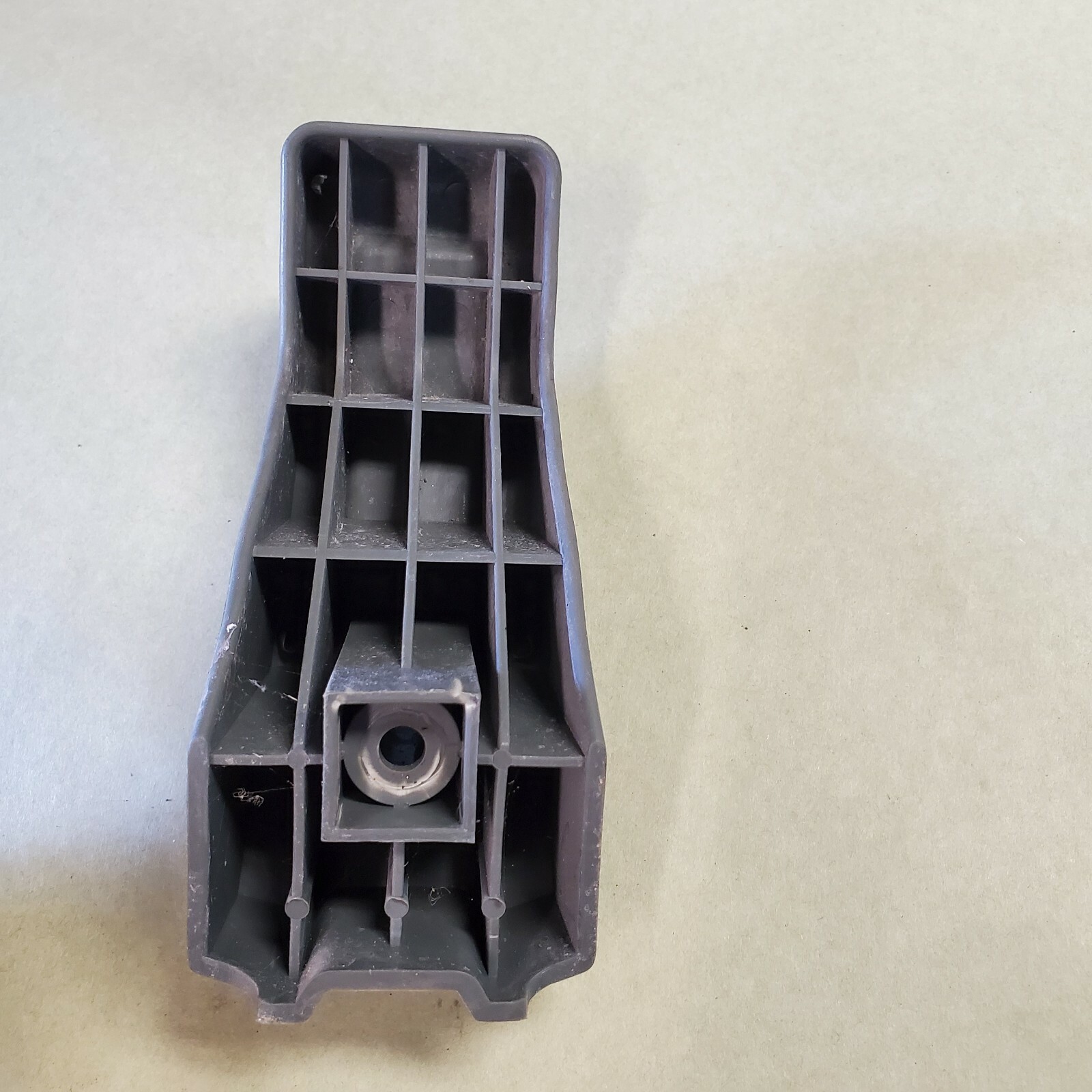 HOMELITE HL 80220 POWER CORD BRACKET