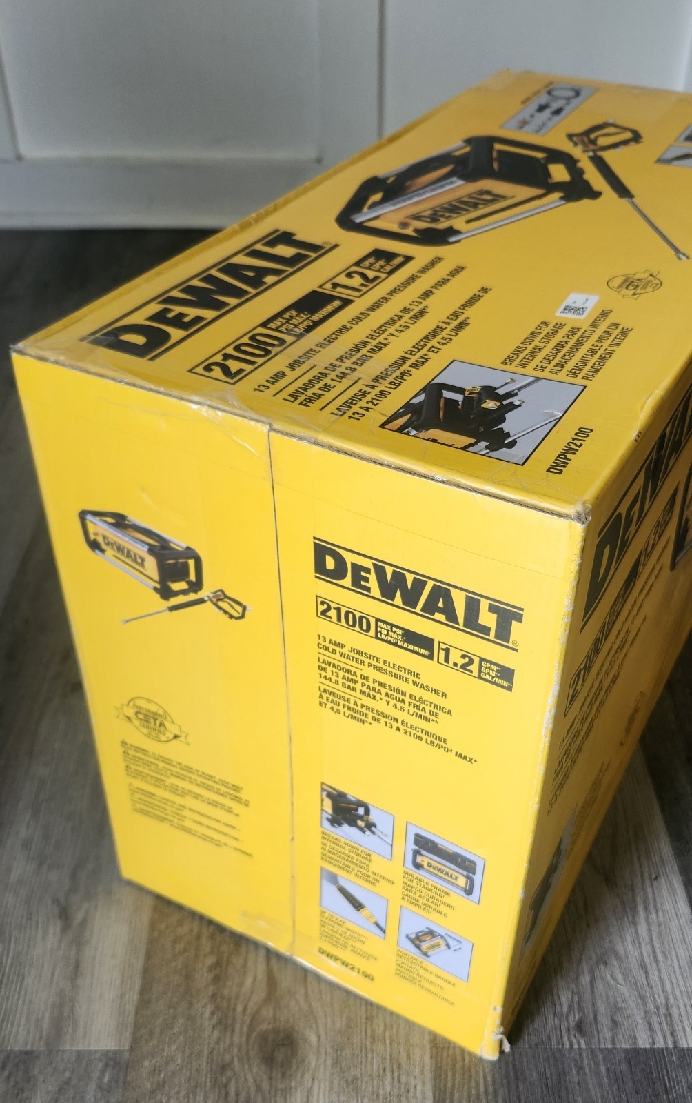 DEWALT 2100 PSI 1.2 GPM 13 AMP COLD WATER ELECTRIC PRESSURE WASHER BRAND NEW!