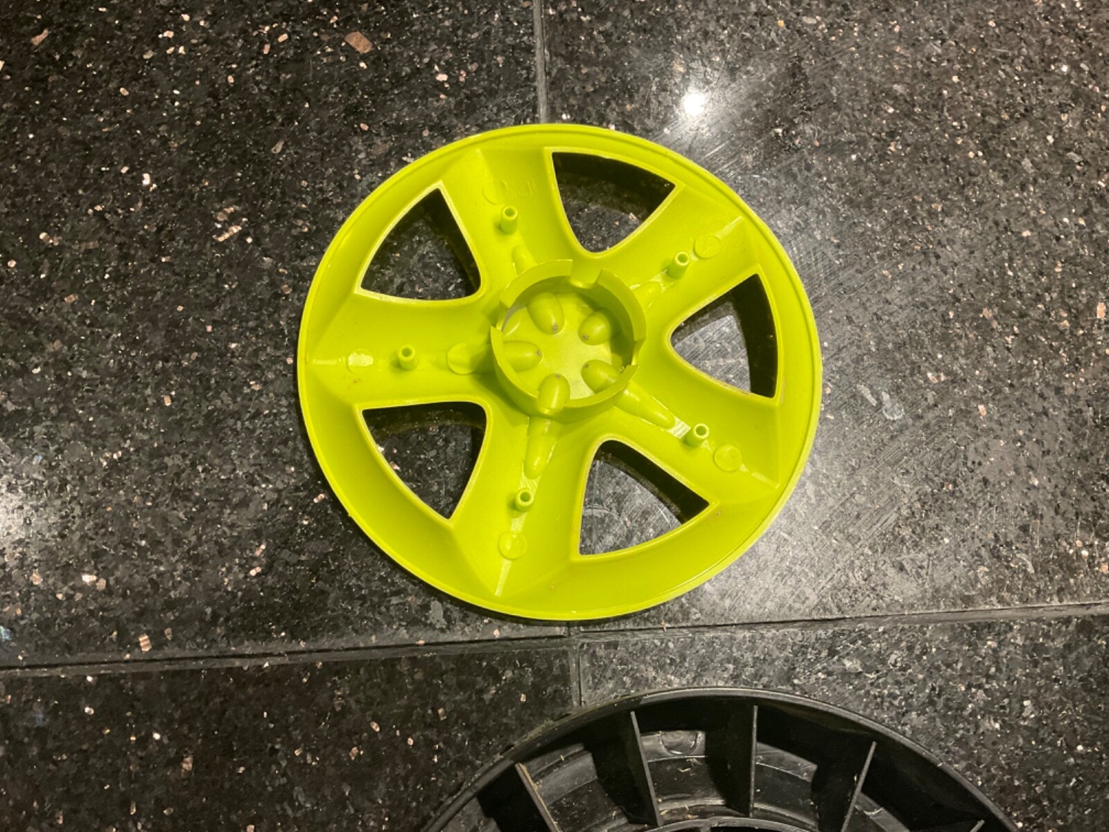 SUN JOE SPX3000 PRESSURE WASHER WHEEL AND CAP ONLY