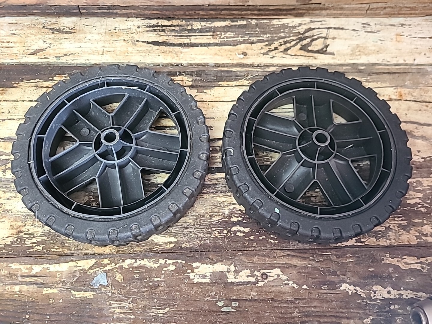 Ryobi OEM 8″ inch Wheel Assembly RY141900 & RY141900VNM 2000psi Pressure Washer