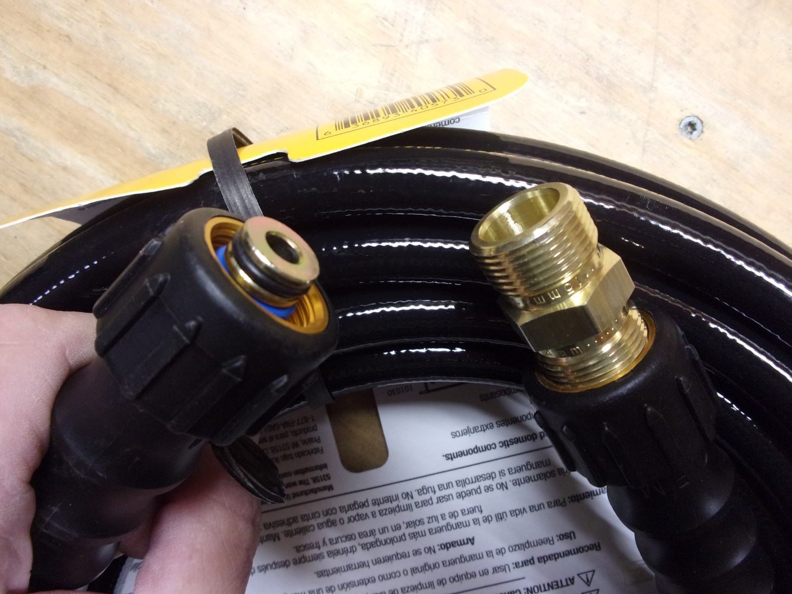 DEWALT 5/16″ X 40′ 3700 PSI PRESSURE WASHER EXTENSIONHOSE W/COUPLER # DXPA40PH