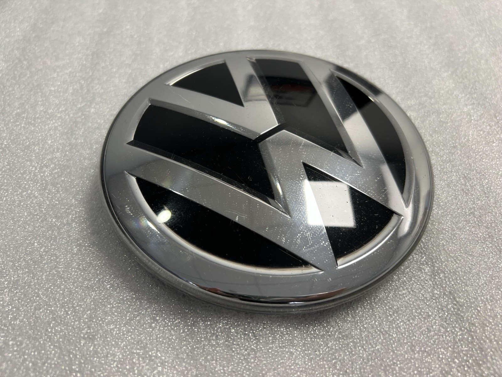 VW Tiguan 2016–2024 Front Grille Logo Radar Cover Emblem 5NA853601 #227