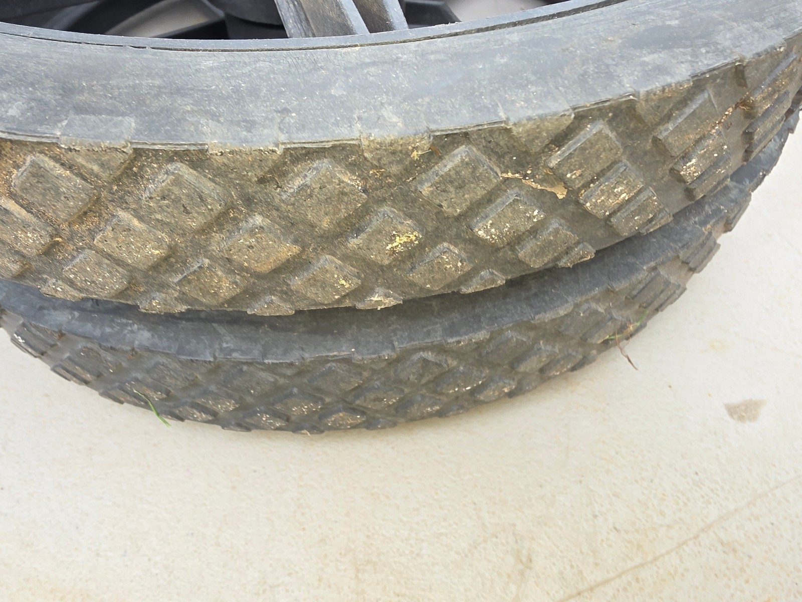 26II34 PAIR OF BIG WHEELS FROM PRESSURE WASHER: 13-1/2″ X 1-3/4″ X 1/2″ +/- OA