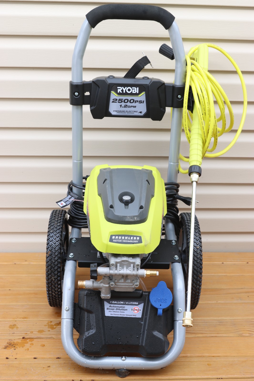 RYOBI (RY142500) 2500 PSI 1.2 GPM Cold Water Pressure Washer, No Nozzles