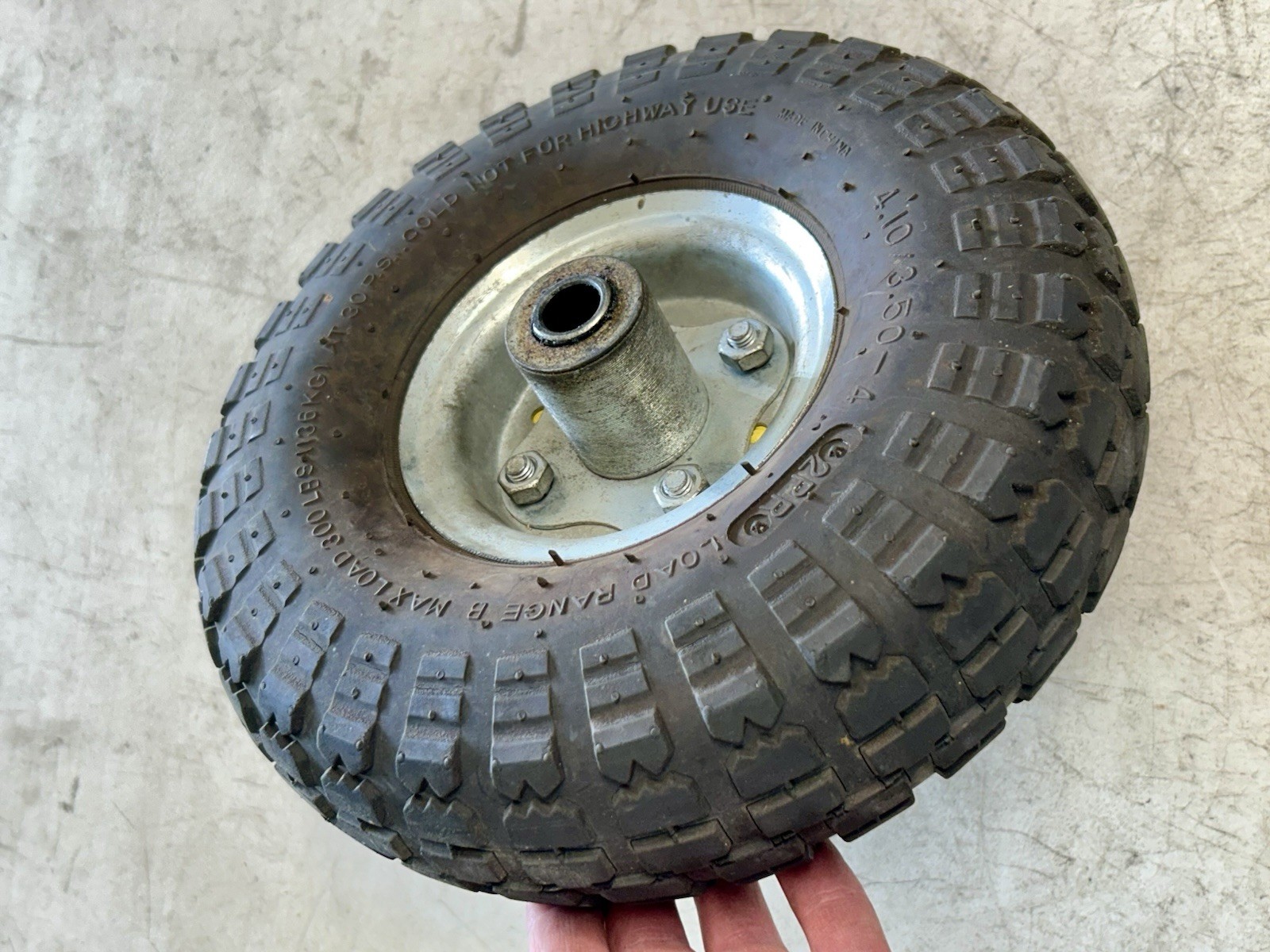 KARCHER 2500 PSI 2.4 GPM Pressure Washer Wheel Tire Cap Nut OEM