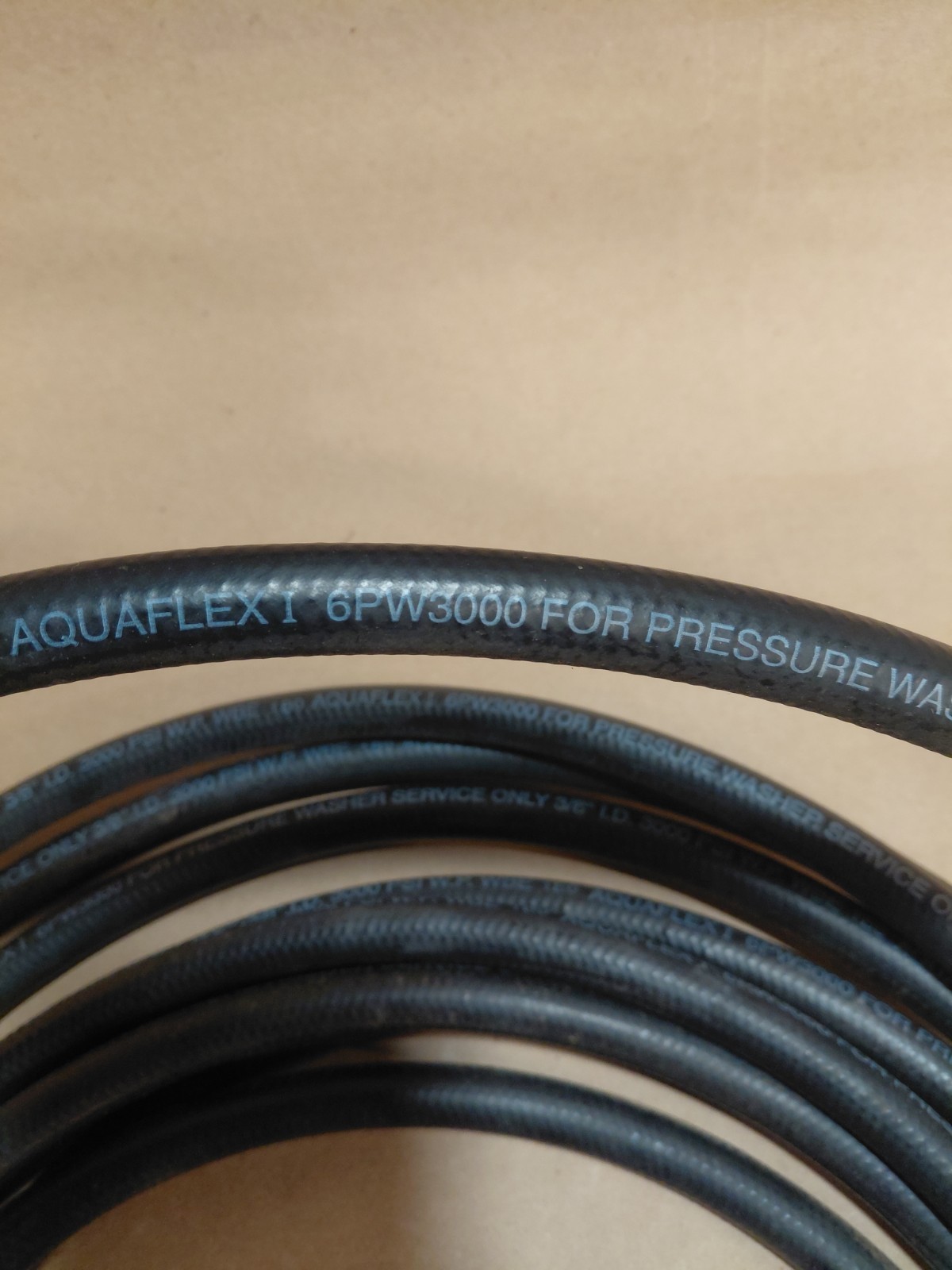 3/8 ID 40′ 3000 PSI Aquaflex Pressure Washer Hose. No Fittings, material only