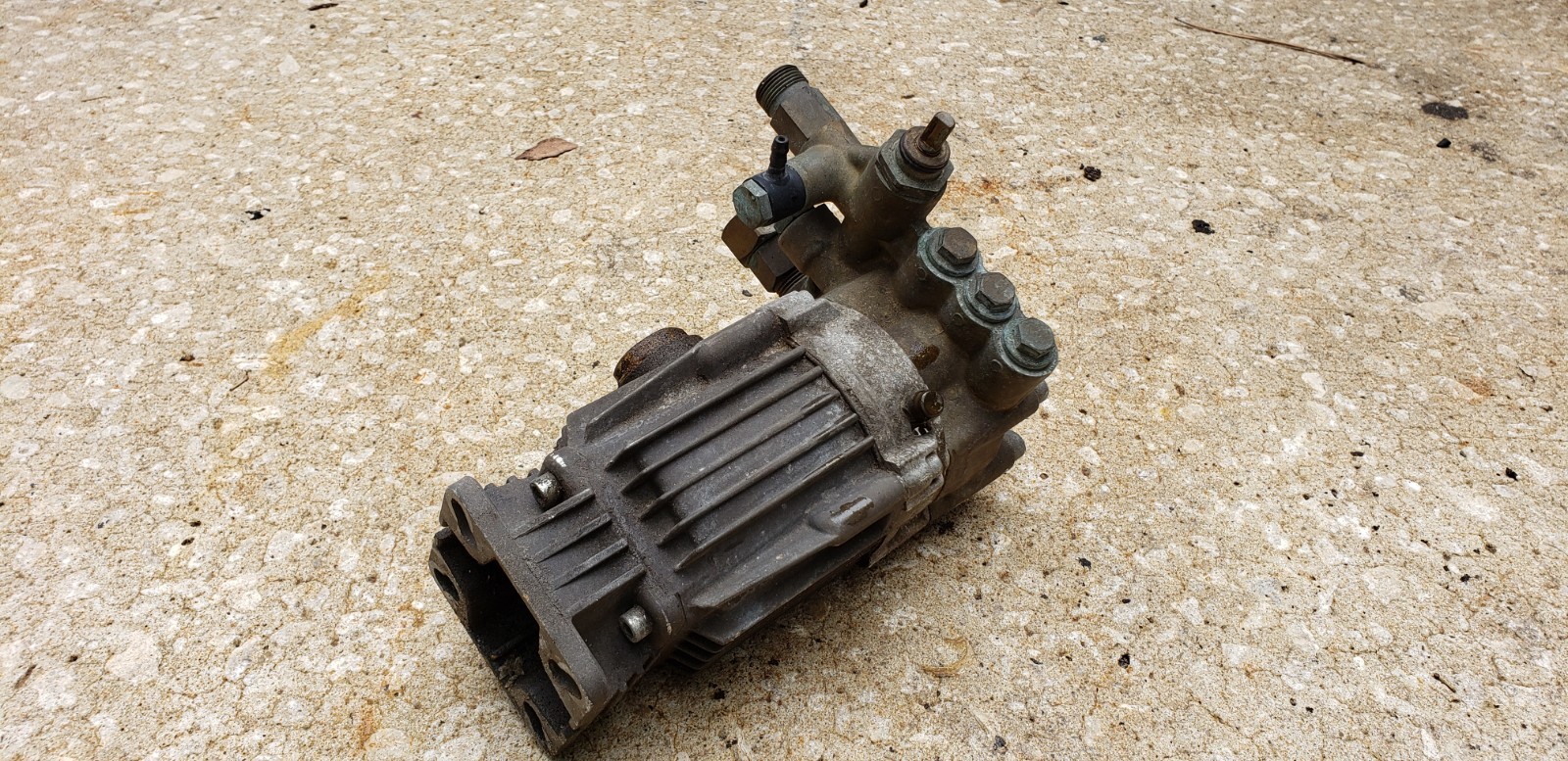 3000 Psi Horizontal Pressure Washer Pump Made In Italy Parts Or Repair