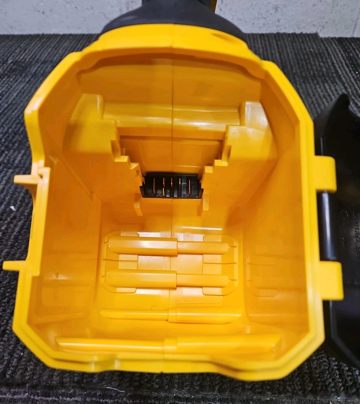 DeWalt Tools DCPW1000 Flex Volt 1000 PSI Cordless Power Cleaner – TOOL ONLY