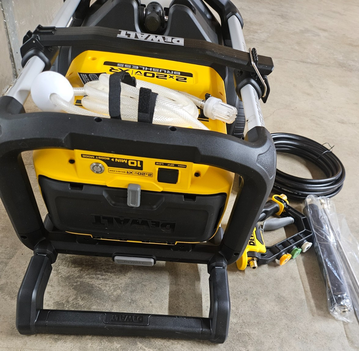 NEW DeWalt 20v MAX XR Brushless 1600 PSI 1.2 GPM Pressure Washer Model# DCPW1600