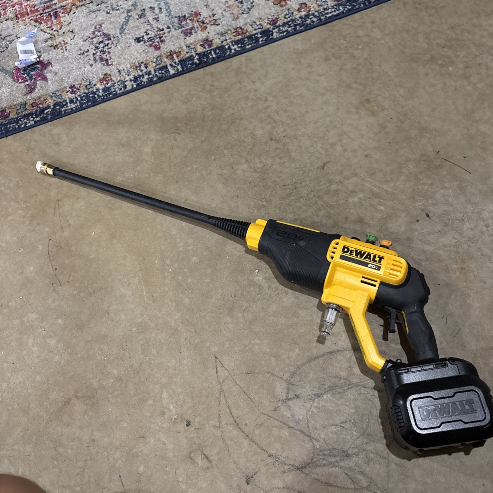DEWALT 20V MAX 550 PSI Cold Water Pressure Washer (Tool only) (DCPW550) W2