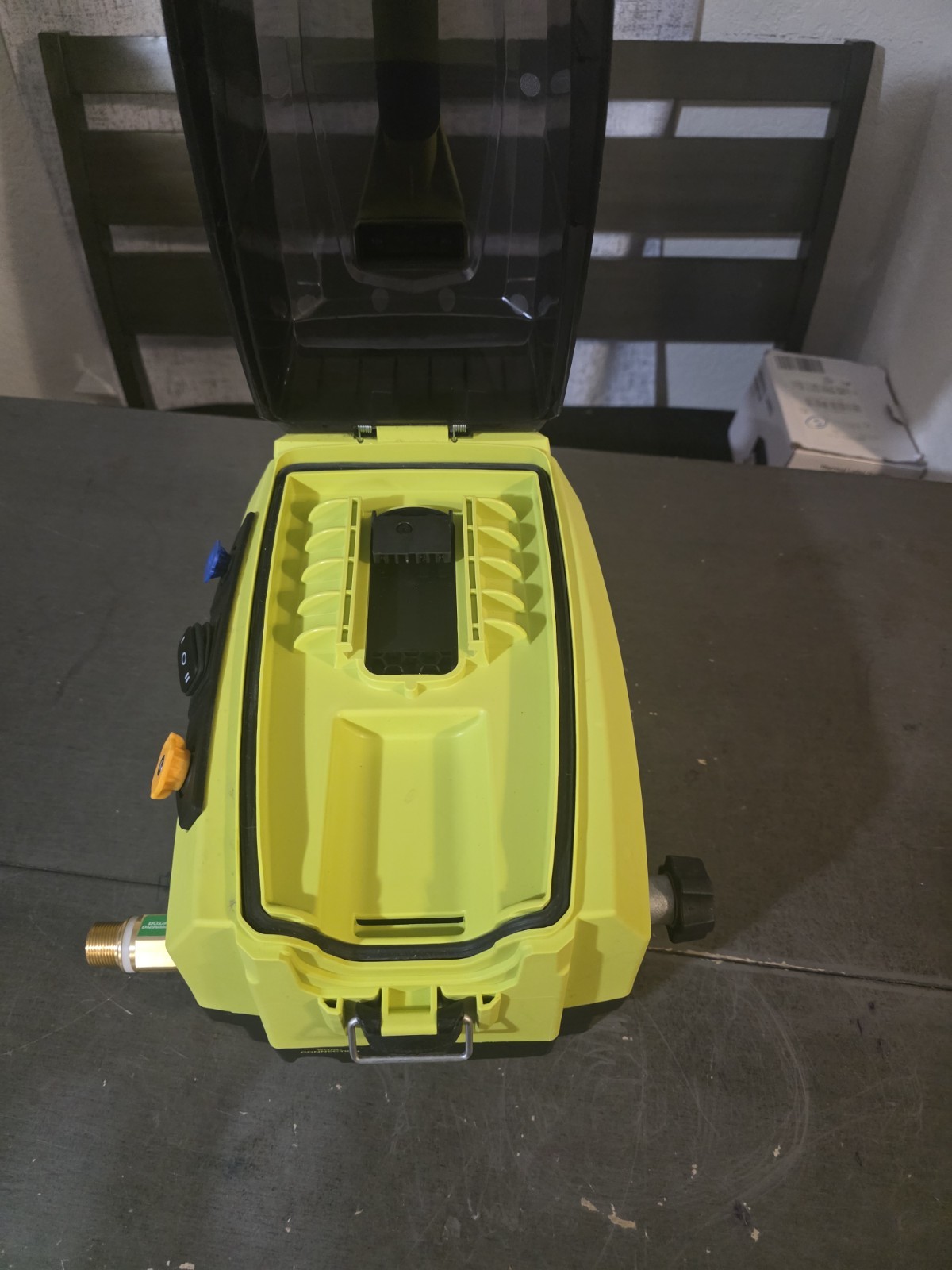 40V 1200 PSI 1.0 GPM Cordless Electric Cold Water Pressure Washer (No Accessori