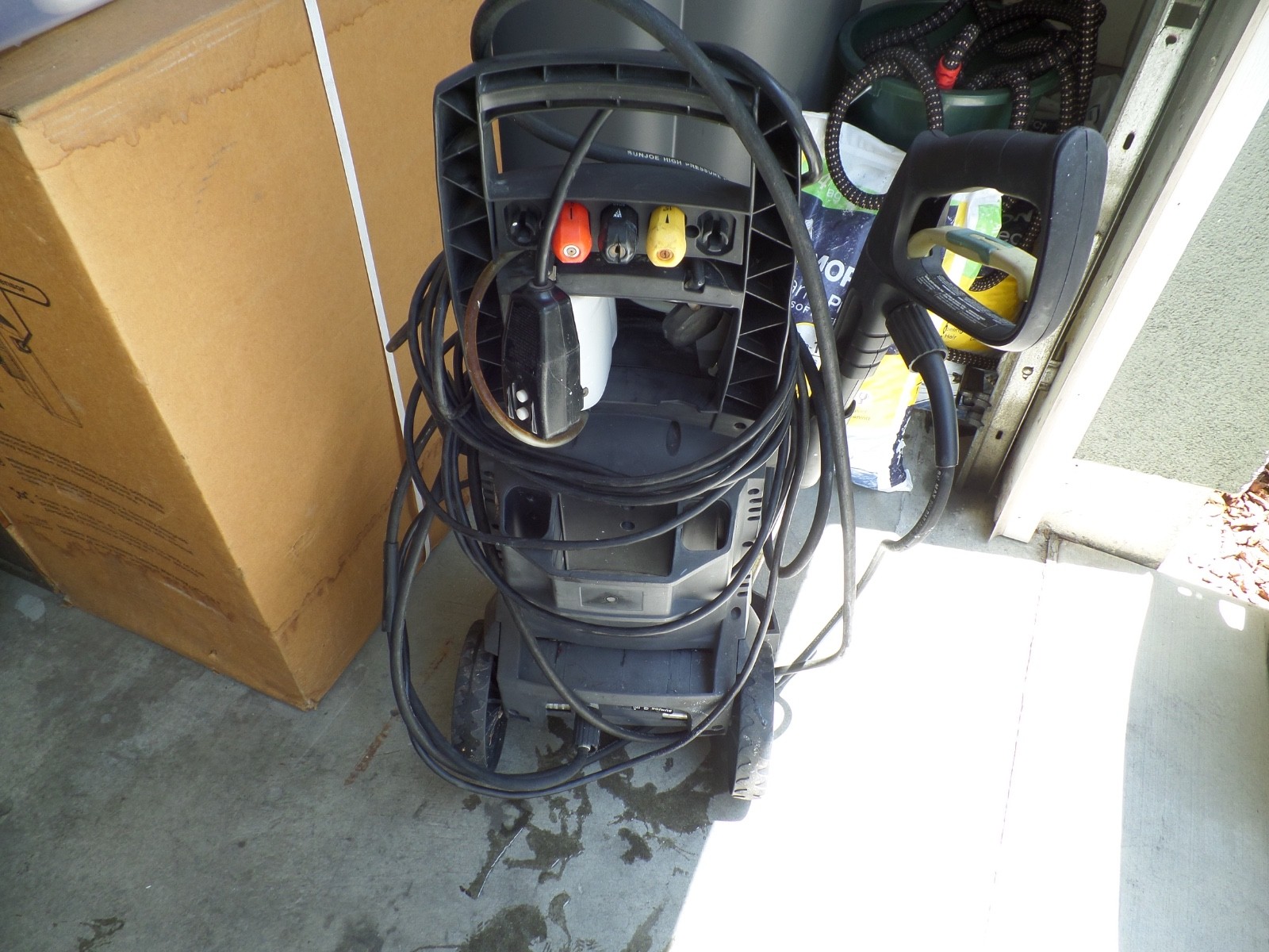 SUN JOE MODEL# SPX3000 ELECTRIC PRESSURE WASHER 2200 PSI WORKS USED!