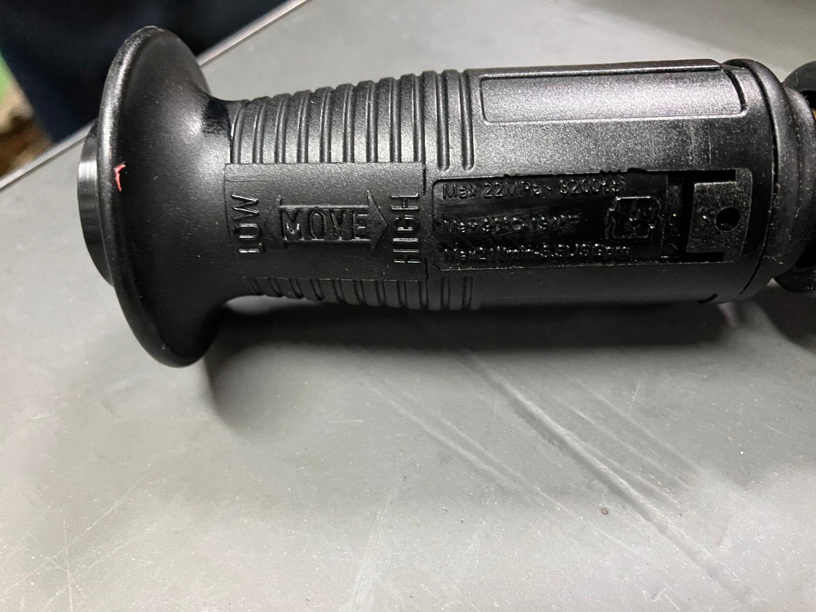 23″ Insulated Pressure Washer Extension -22mm Twist Lock with Vari-Spray Nozzle
