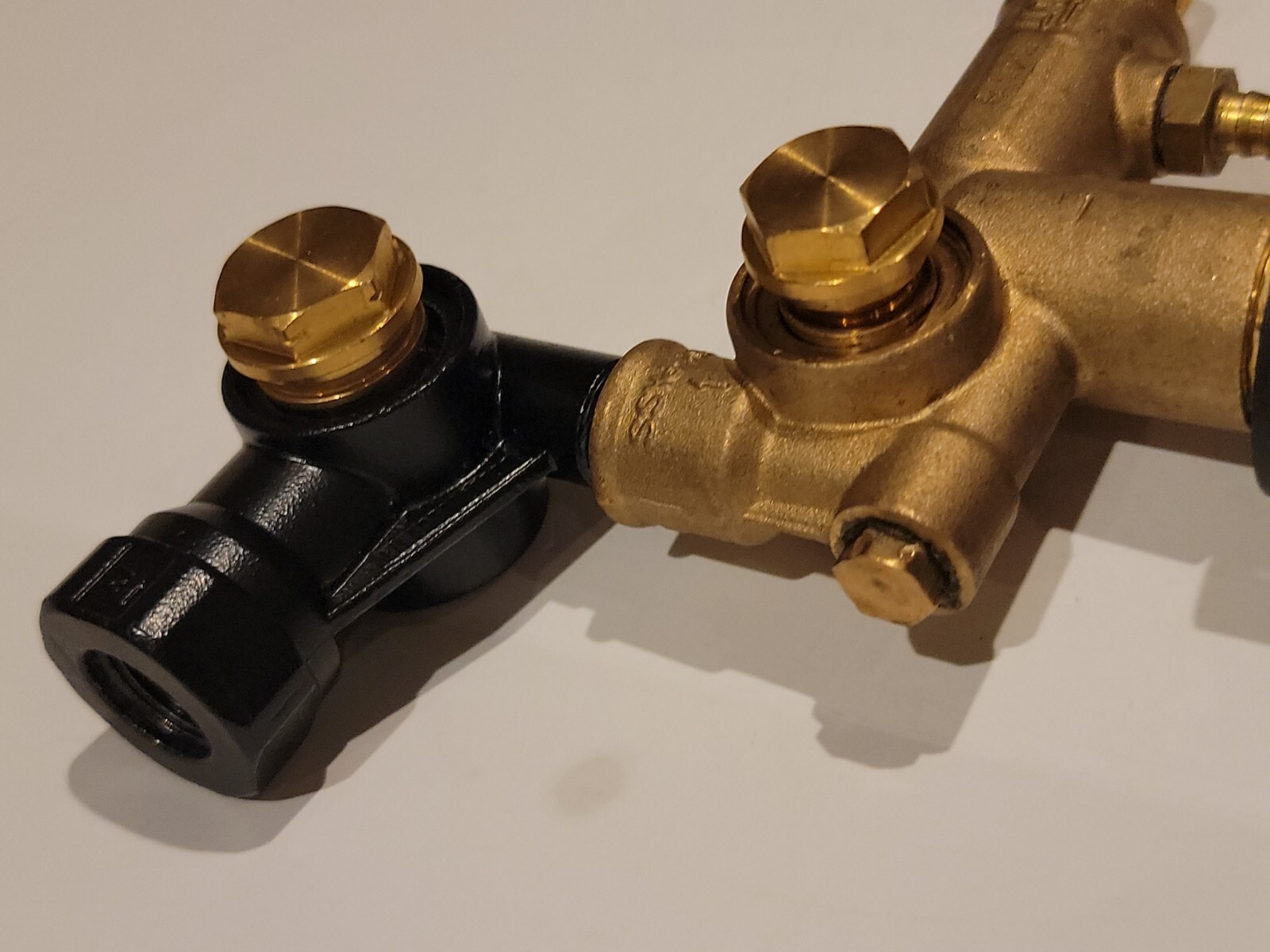 AR North America AR23505 1VRC-B ID Bolt-on Unloader Fixed Injector