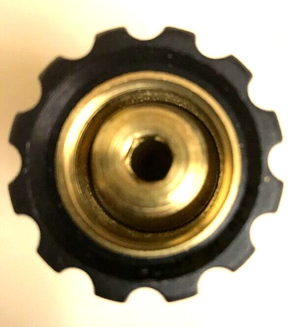 M22 – 15mm Twist Connect x 38 NPT Female (Non Standard M22 Connector) Priority